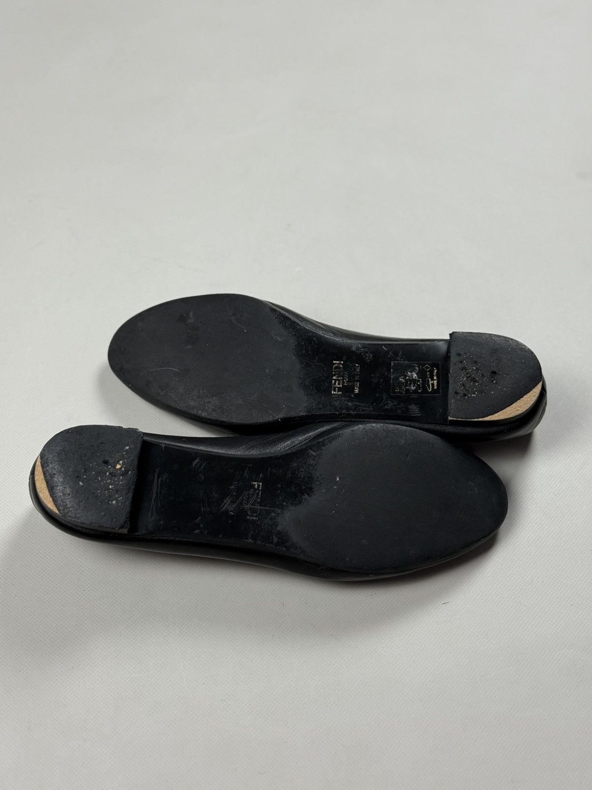 Fendi Fendi Roma Ladies Leather Flats Ballets Size 41 / US 11 Size US 11 / IT 41 - 15 Thumbnail