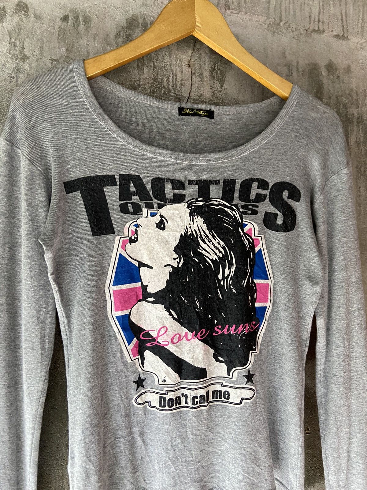 Japanese Brand TACTICS QUEEN'S GOD SAVE THE QUEEN LONG SLEEVE Size US S / EU 44-46 / 1 - 2 Thumbnail