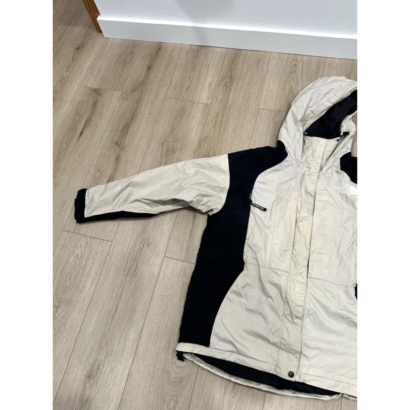 The North Face The North Face Gore Tex Women's Jacket Ski Snowboard Beige Black L Large Size L / US 10 / IT 46 - 4 Thumbnail