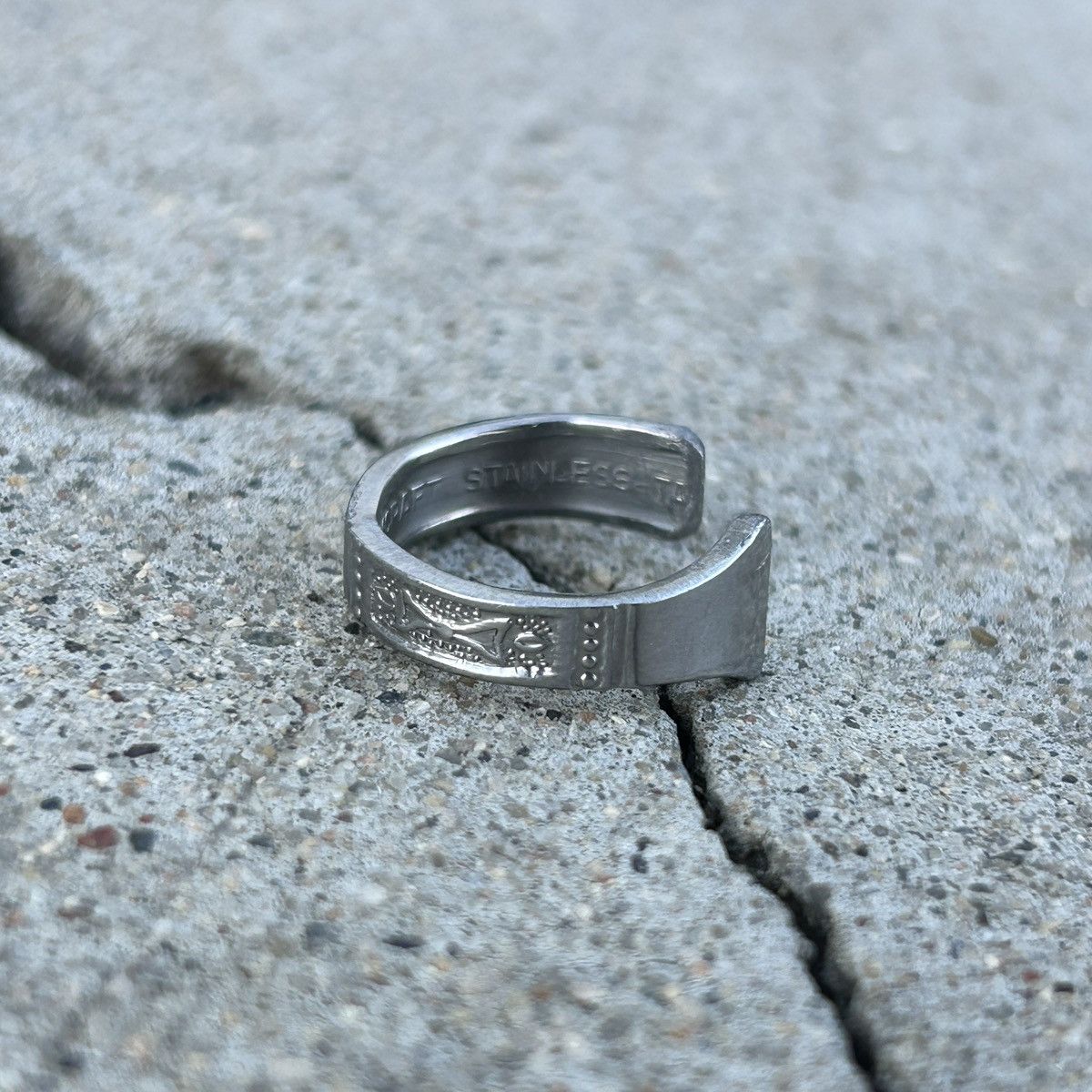 Vintage Custom Made 1/1 Ring Size ONE SIZE - 1 Thumbnail