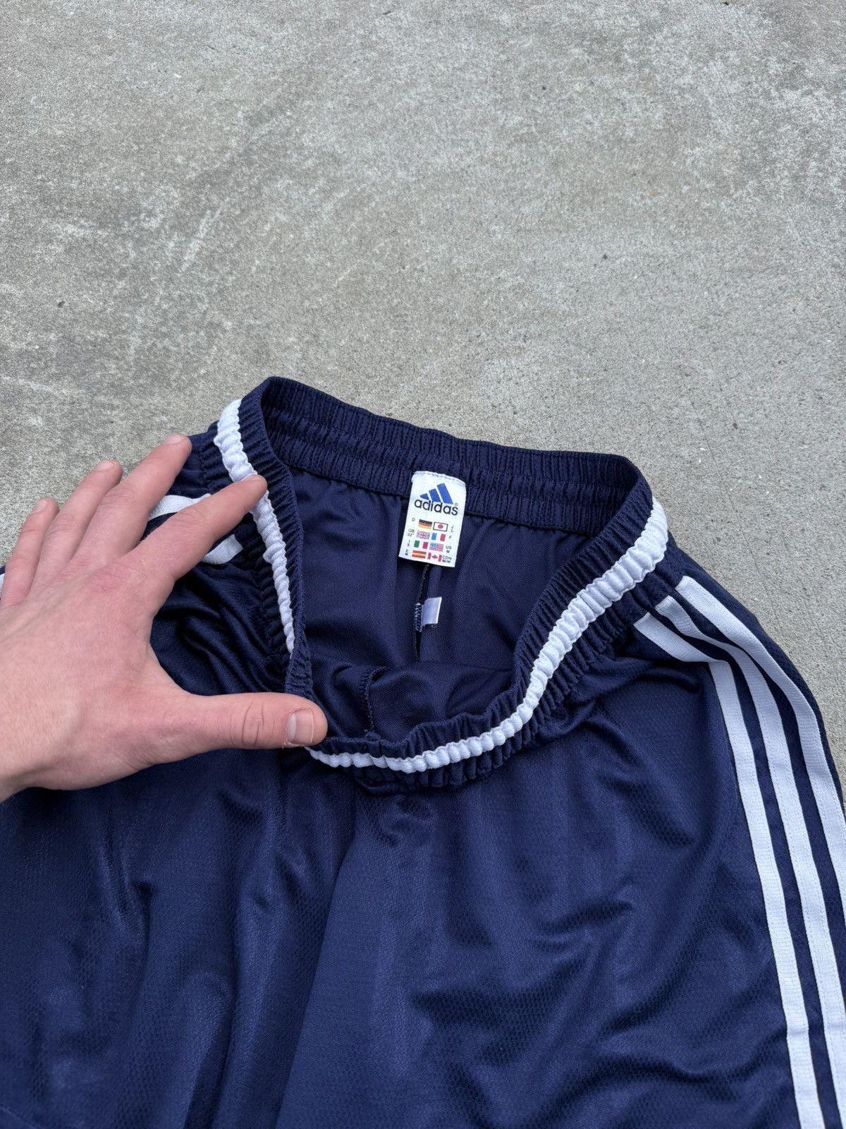 Adidas Vintage Adidas Y2K avantgarde streetwear track shorts Size US 32 / EU 48 - 6 Thumbnail