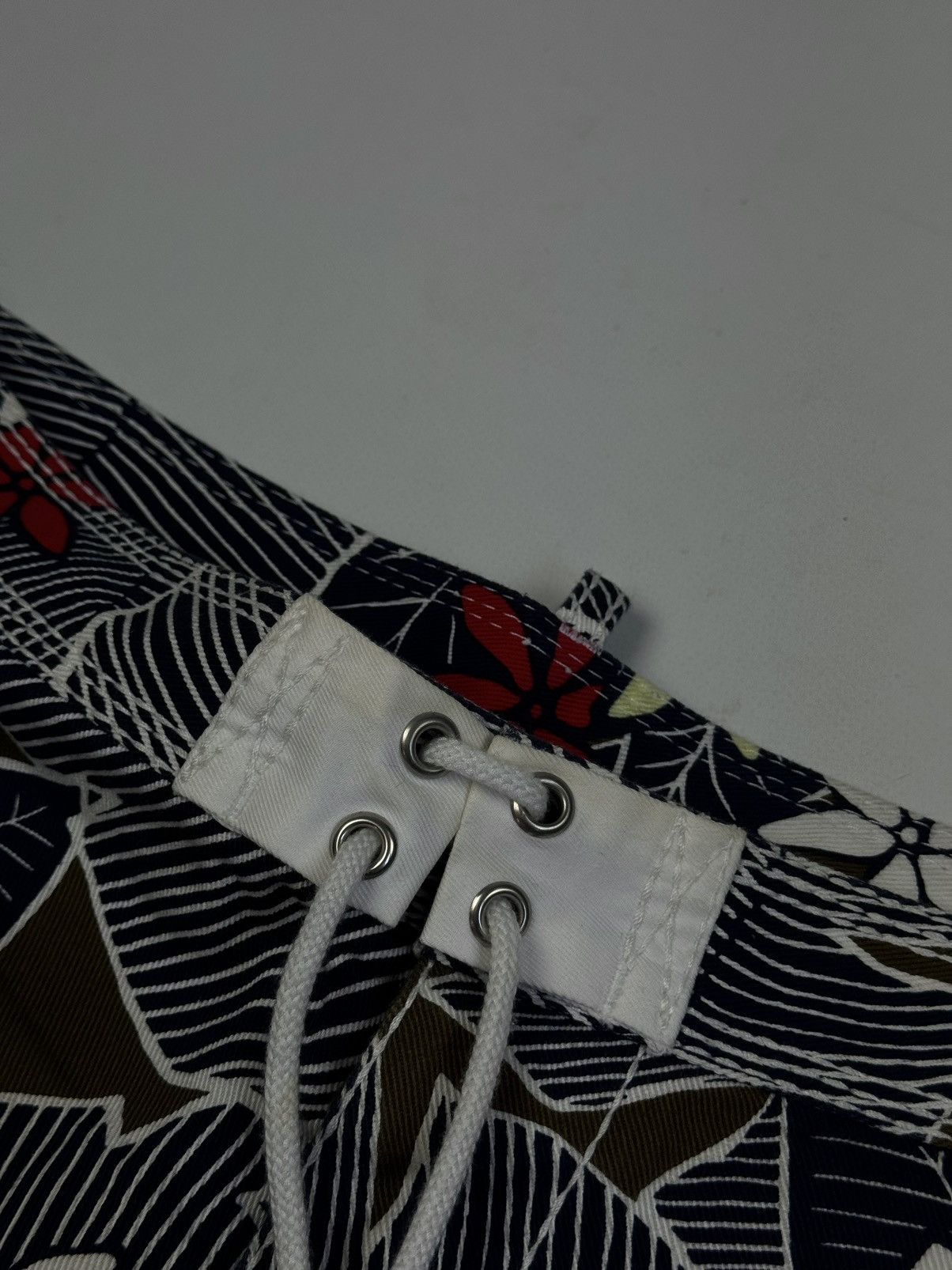 Designer × Dsquared2 DSQUARED2 Floral Flowers Pattern Cotton Shorts Size US 35 - 15 Thumbnail
