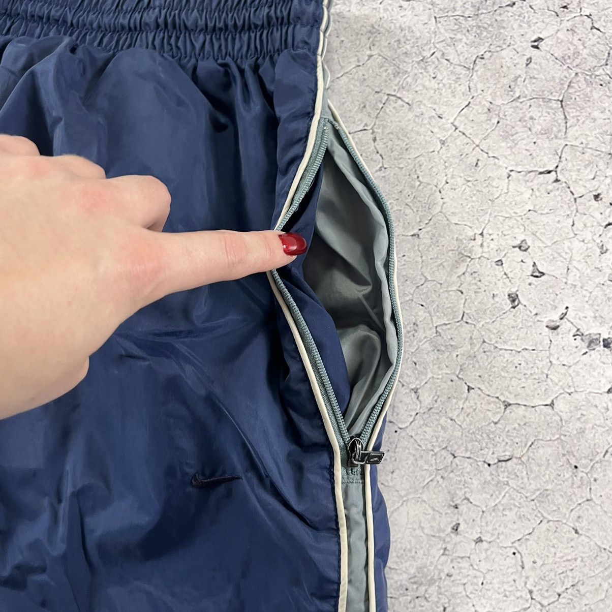 Nike × Vintage Nike Vintage Track Pants Nylon Y2K Drill Streetwear Swoosh Size US 34 / EU 50 - 5 Thumbnail