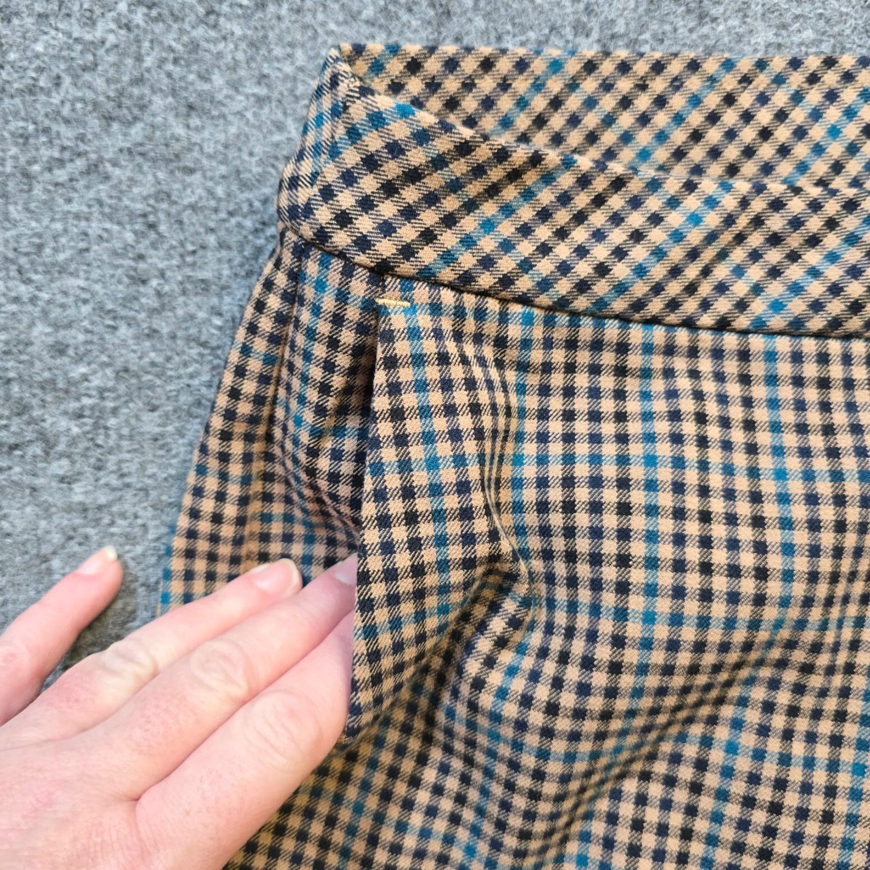 J. Jill J. Jill Pants Women 8 Beige Plaid Ponte Stretch Ankle Tapered Casual Regular Womens Size 30" / US 8 / IT 44 - 3 Thumbnail