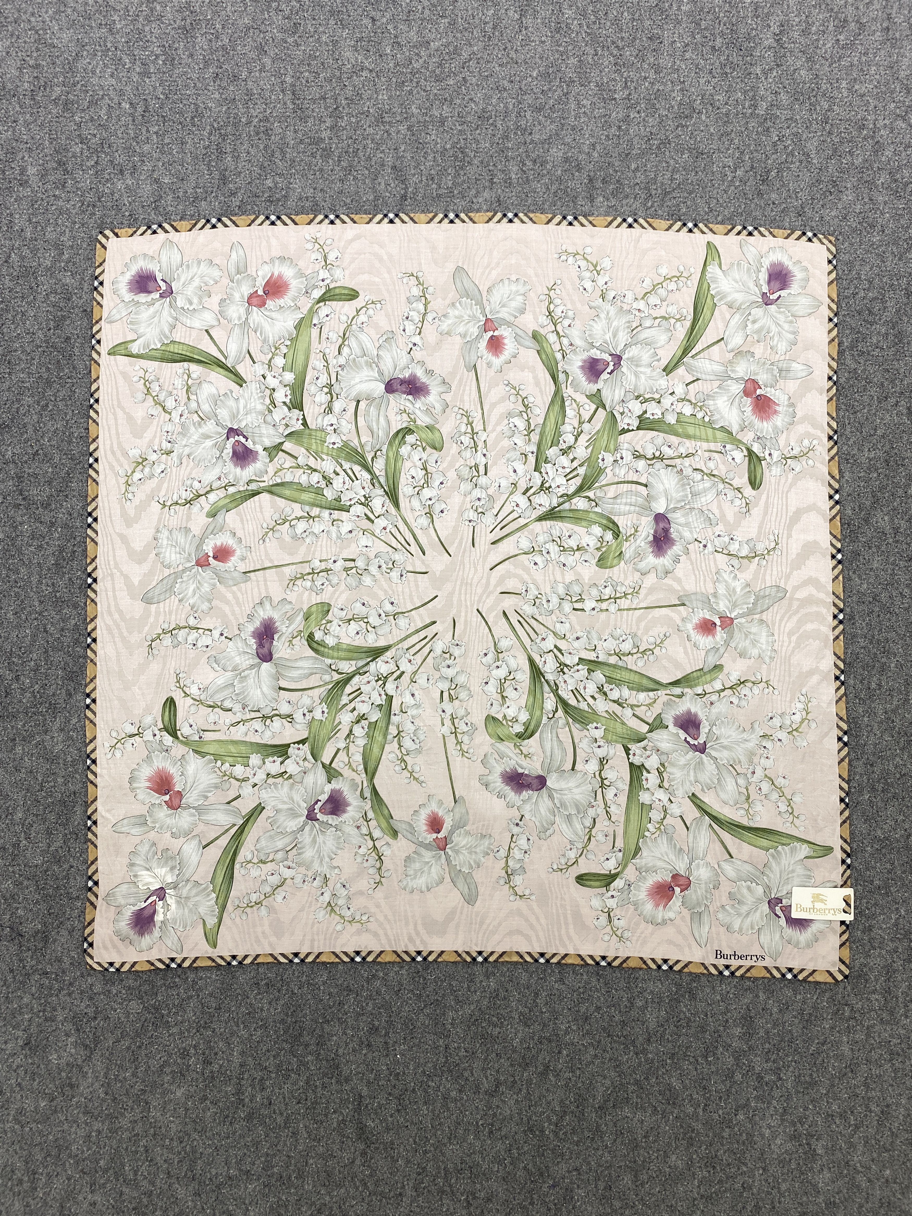 Burberry × Vintage Vintage Burberry Silk Scarf / Foulards / Silk Shawl Size ONE SIZE - 3 Thumbnail