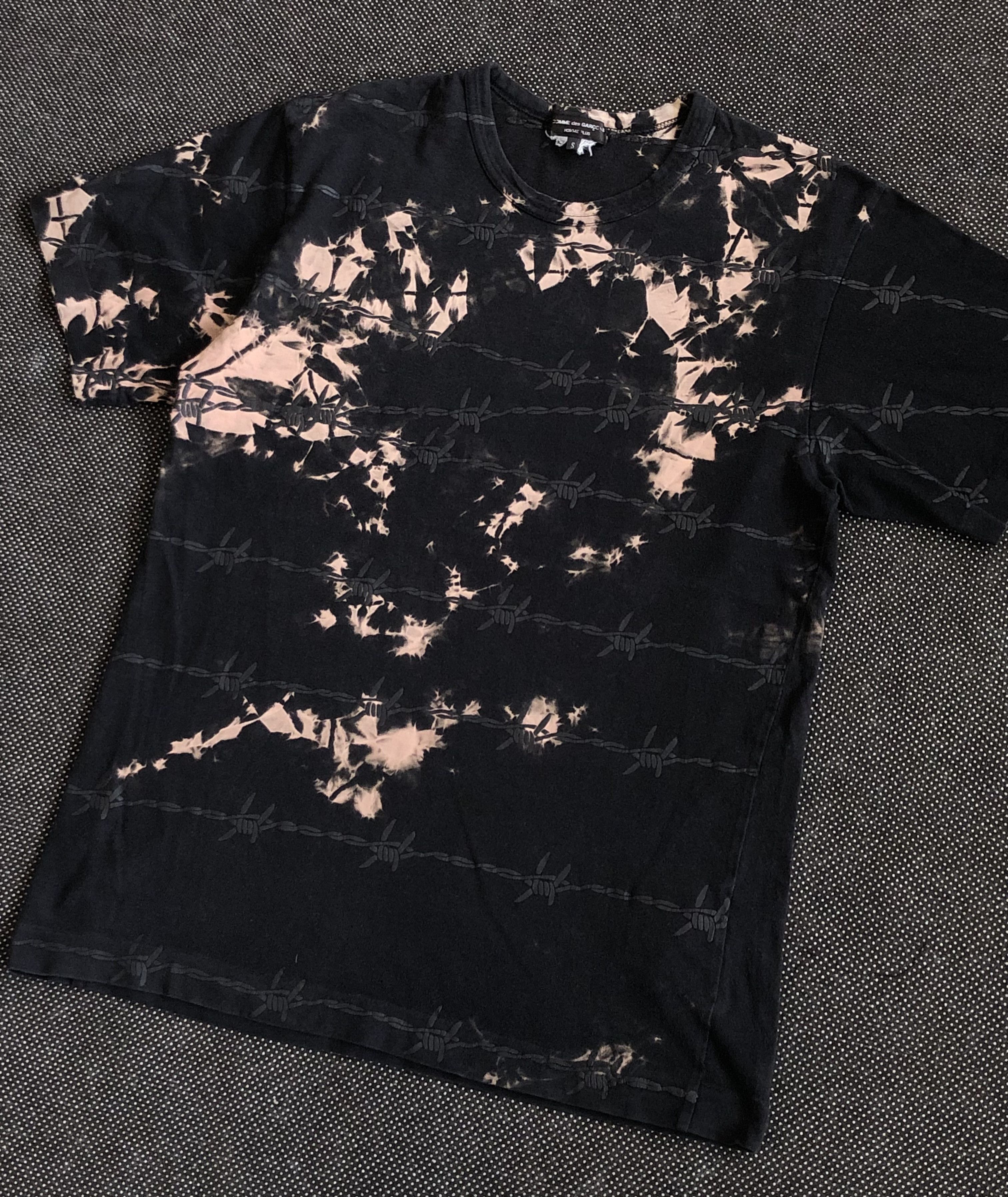 Comme des Garcons AW2006 CDG HOMME PLUS BARBED WIRE DISTRESS TEE BLACK Size US S / EU 44-46 / 1 - 4 Thumbnail
