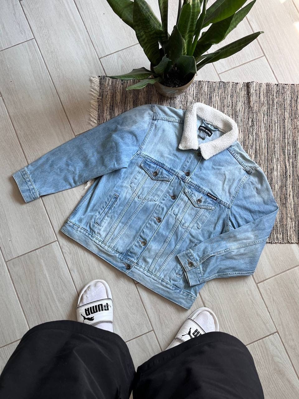 DKNY DKNY Denim jacket fur collar small logos size L Size US L / EU 52-54 / 3 - 1 Thumbnail