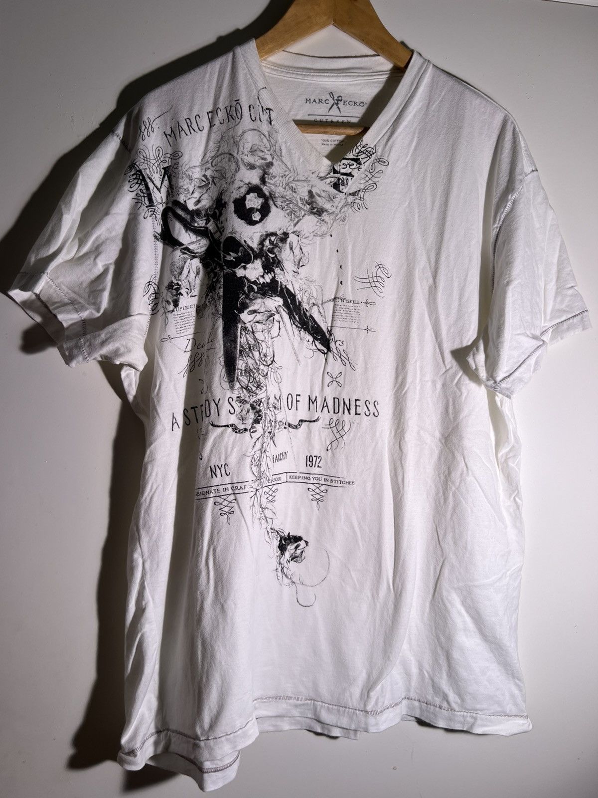 Vintage 2000’s Y2K VTG Vintage Marc Ecko Skull Scissors Goth T Shirt Size US XL / EU 56 / 4 - 1 Thumbnail