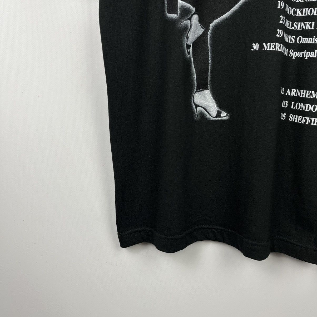 Band Tees Vintage Tina Turner Live in Concert T Shirt 00’s Size US L / EU 52-54 / 3 - 17 Thumbnail