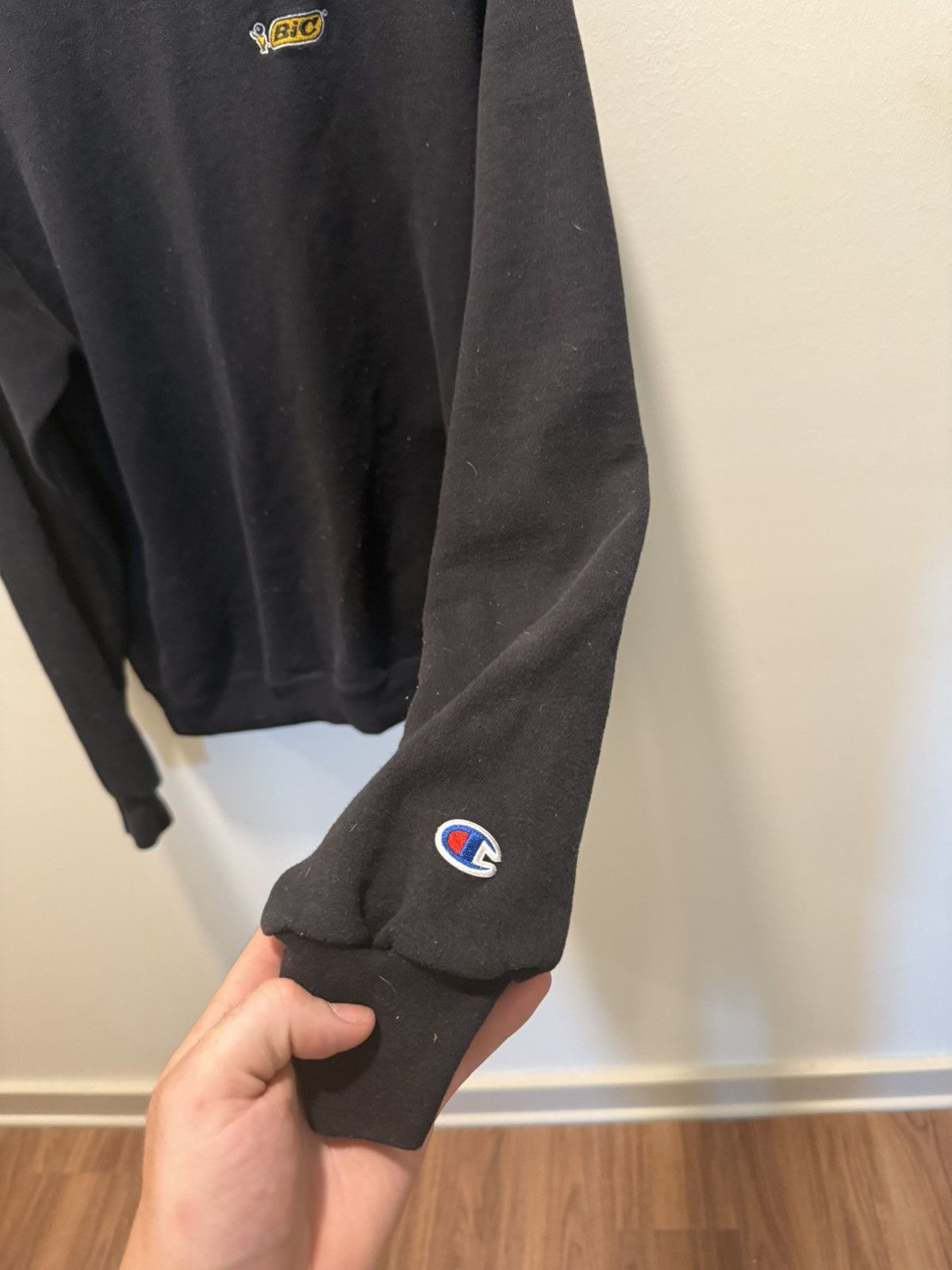 Vintage EMBROIDERED BIC LIGHTERS CREWNECK Size US M / EU 48-50 / 2 - 2 Thumbnail