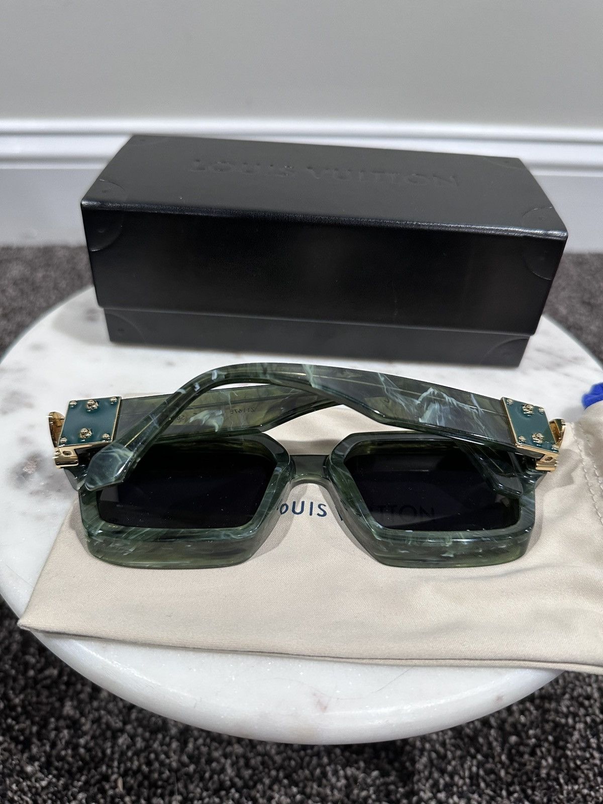Louis Vuitton Louis Vuitton Virgil Green Marble 1.1 Millionaires Sunglass Size ONE SIZE - 10 Thumbnail