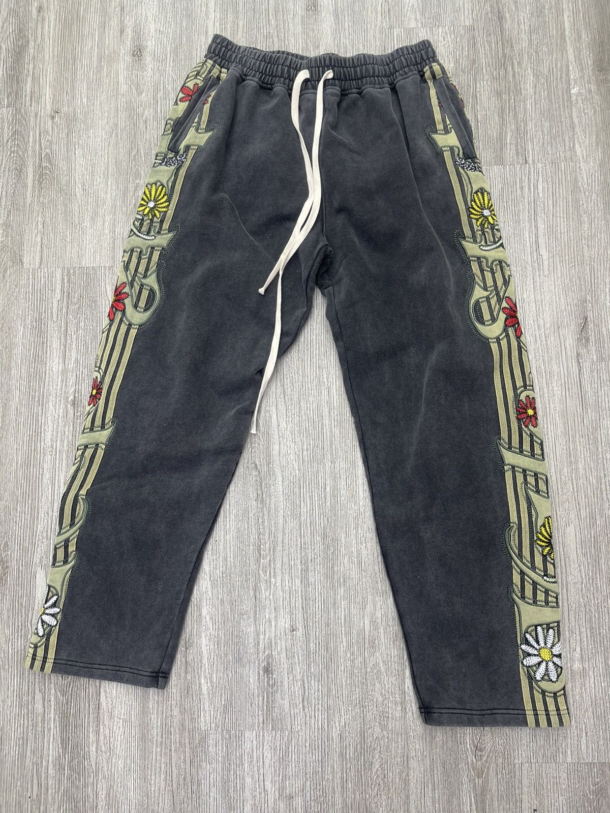 Vale Vale lives “Midnight” Sweatpants (black) Size US 28 / EU 44 - 1 Thumbnail