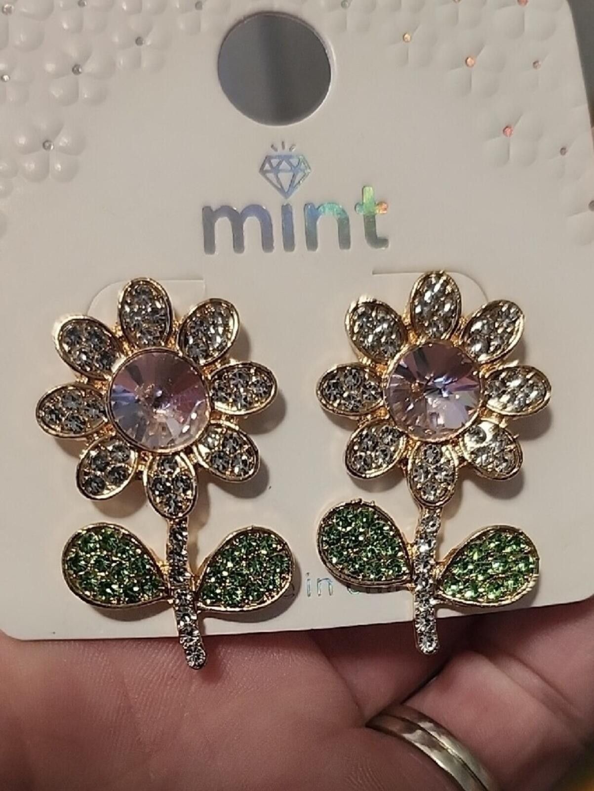 Mitchell & Ness Mint Gold-Tone Floral Stud Earrings Size ONE SIZE - 3 Thumbnail