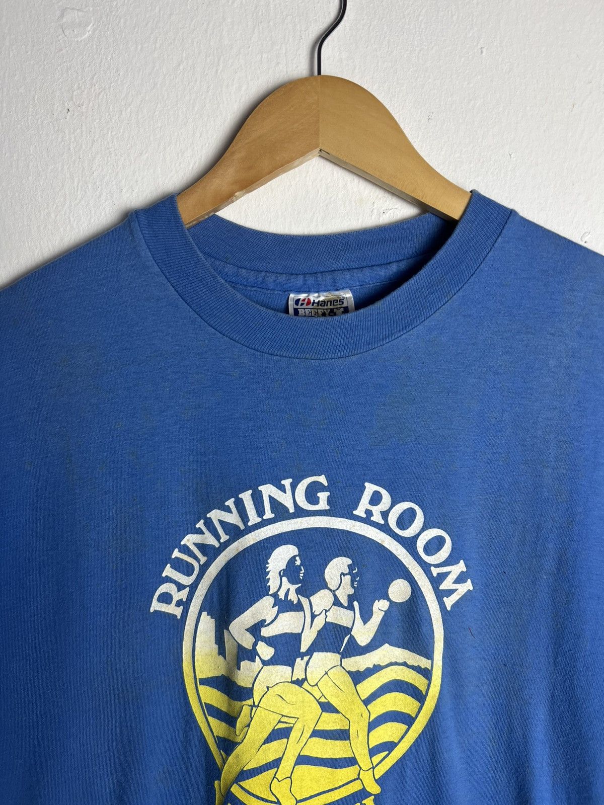 If Six Was Nine Vintage Hawaii Running Room by Hanes Tee Size US L / EU 52-54 / 3 - 5 Thumbnail