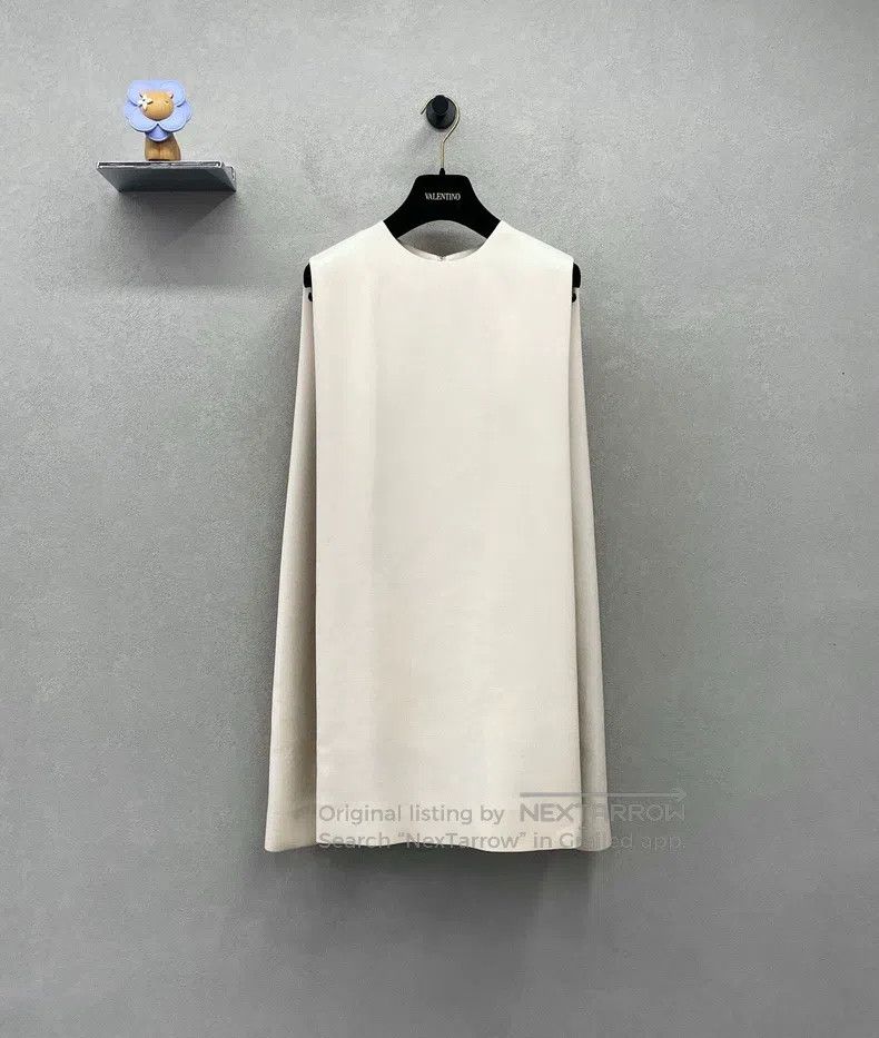 Valentino Valentino Nude sleeveless dress Size S / US 4 / IT 40 - 1 Thumbnail