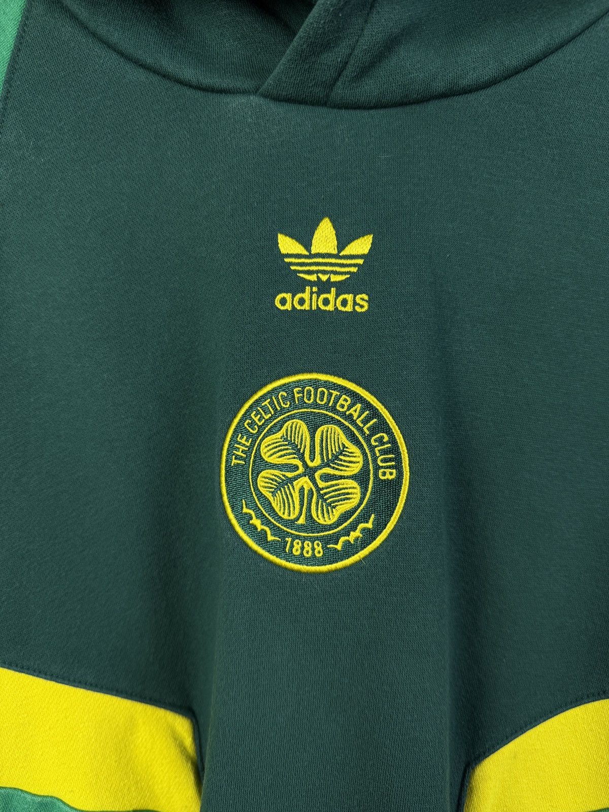Adidas Y2K Celtic Adidas Soccer Zip Sweatshirt Jersey Size US M / EU 48-50 / 2 - 6 Thumbnail