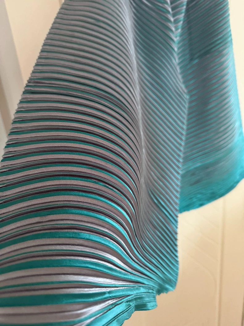 Issey Miyake Issey Miyake size:5 Blue gradient culottes Size 42" / US 20 - 3 Thumbnail