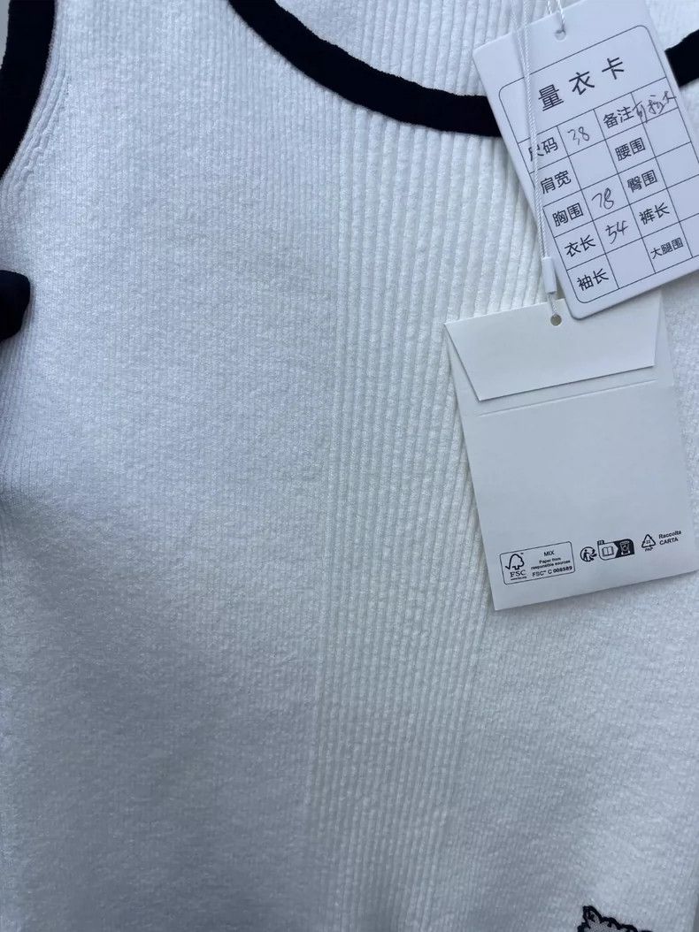 Chanel Chanel 25s black and white color-blocked knitted vest 2504- Size XS / US 0-2 / IT 36-38 - 4 Thumbnail