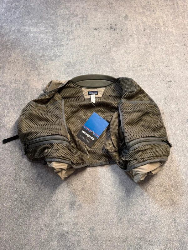 Patagonia Patagonia Fishing Vest Vintage Brand New Size US L / EU 52-54 / 3 - 9 Thumbnail