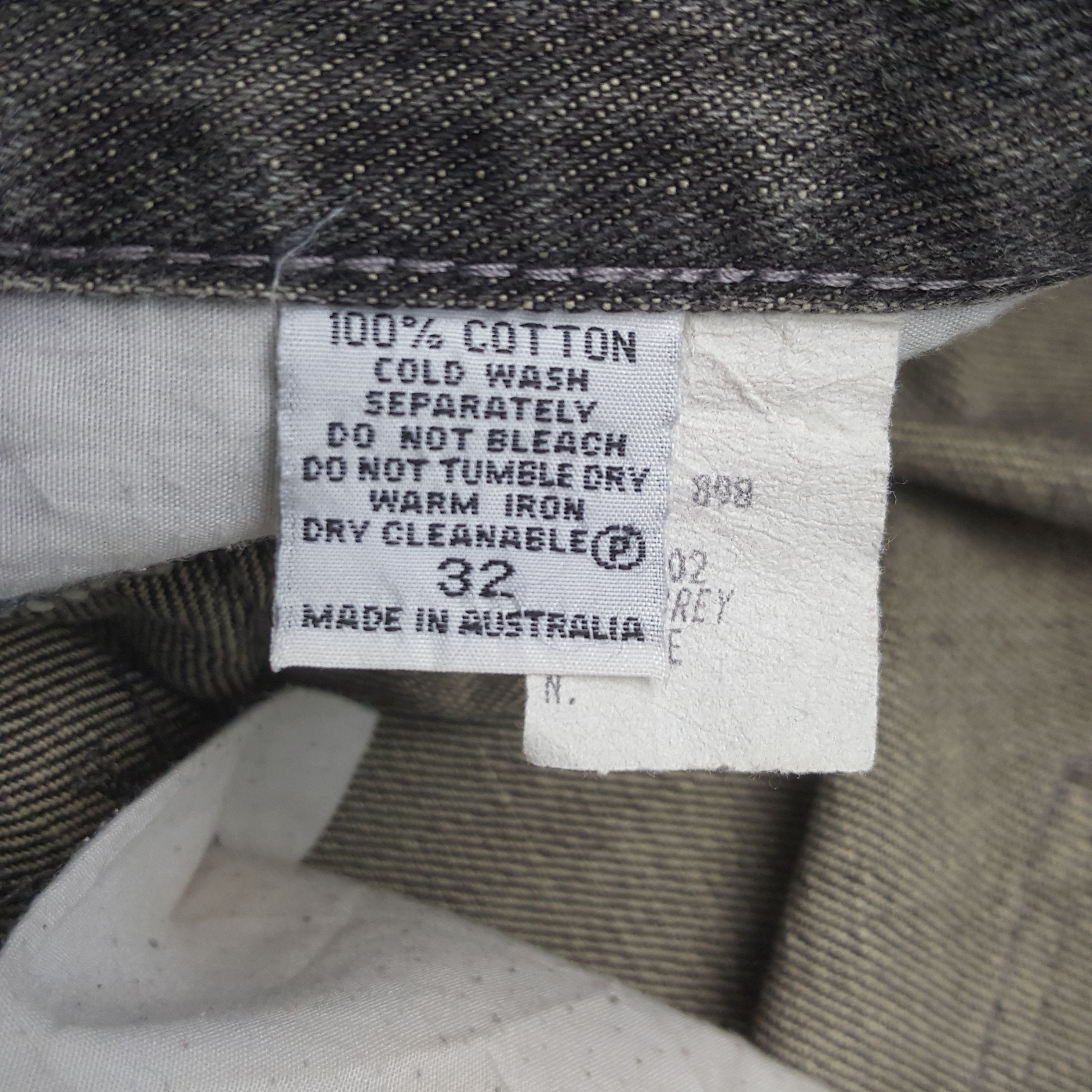Japanese Brand Vintage Tsubi Rare Streetwear Black Jeans Size US 33 - 14 Thumbnail