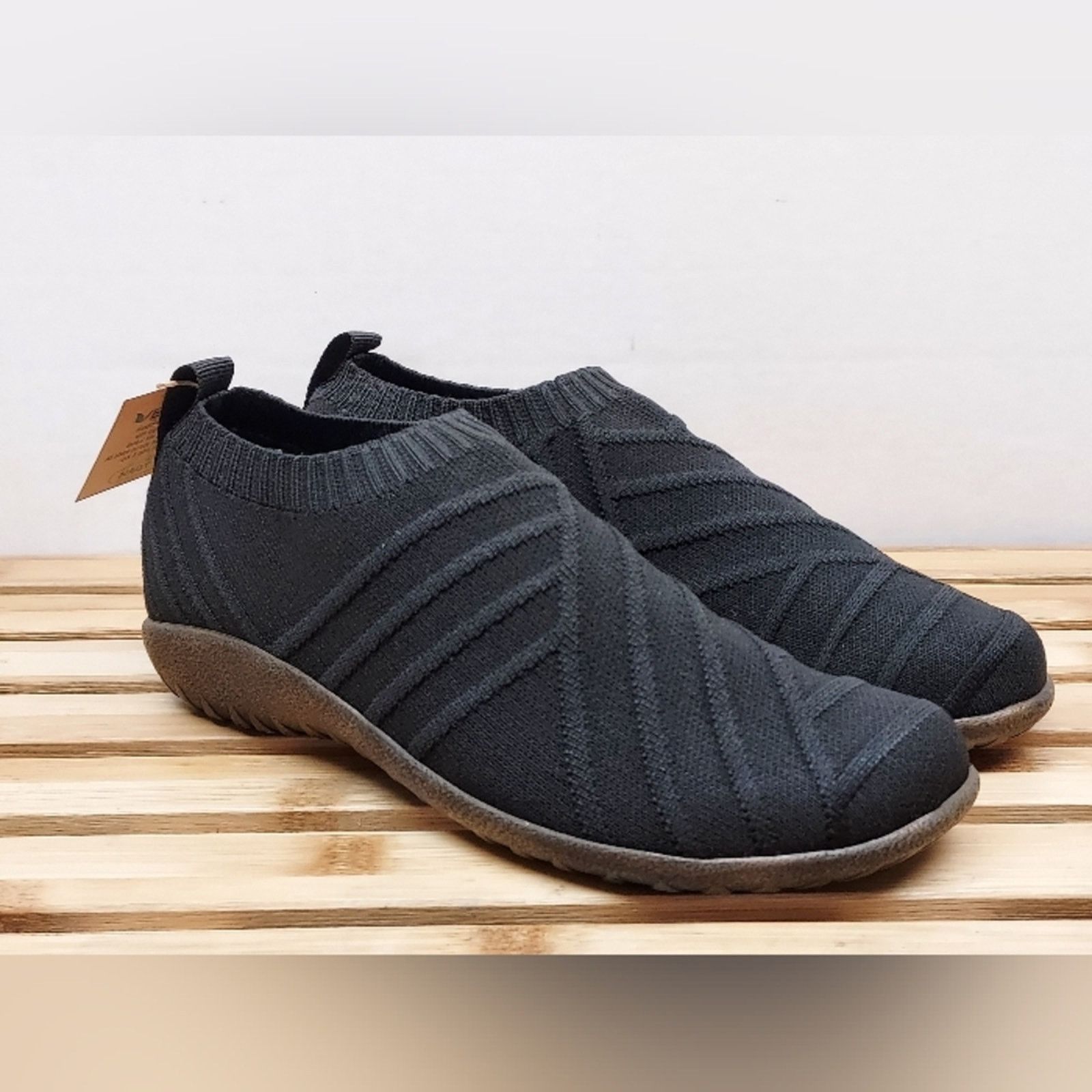 Other NAOT Womens Black Knit Okahu Vegan Slip On Shoes Size 8 (38) Size US 8 / IT 38 - 2 Thumbnail