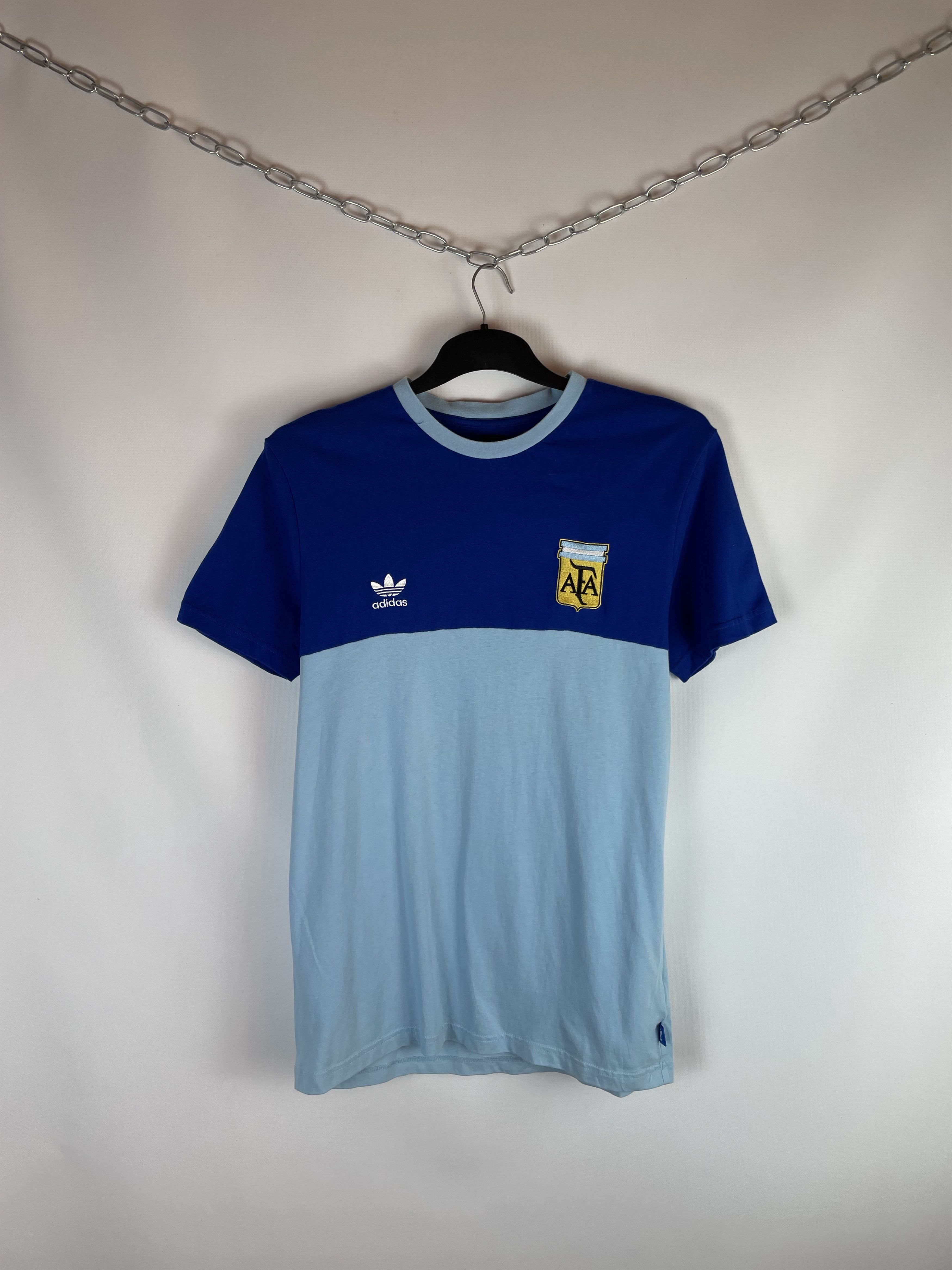 Adidas Vintage adidas Argentina jersey tee Size US L / EU 52-54 / 3 - 1 Thumbnail