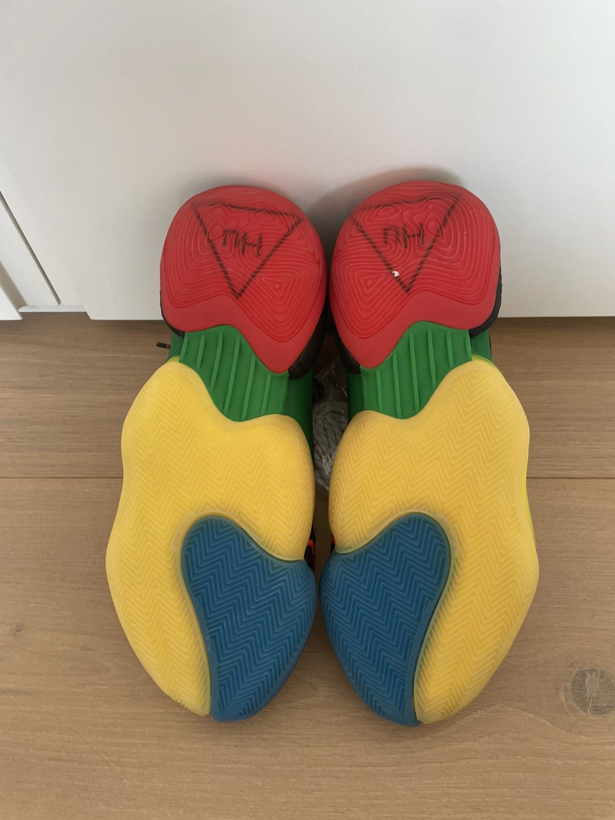 Adidas × Pharrell Adidas x Pharrell Williams Size US 10.5 / EU 43-44 - 5 Thumbnail