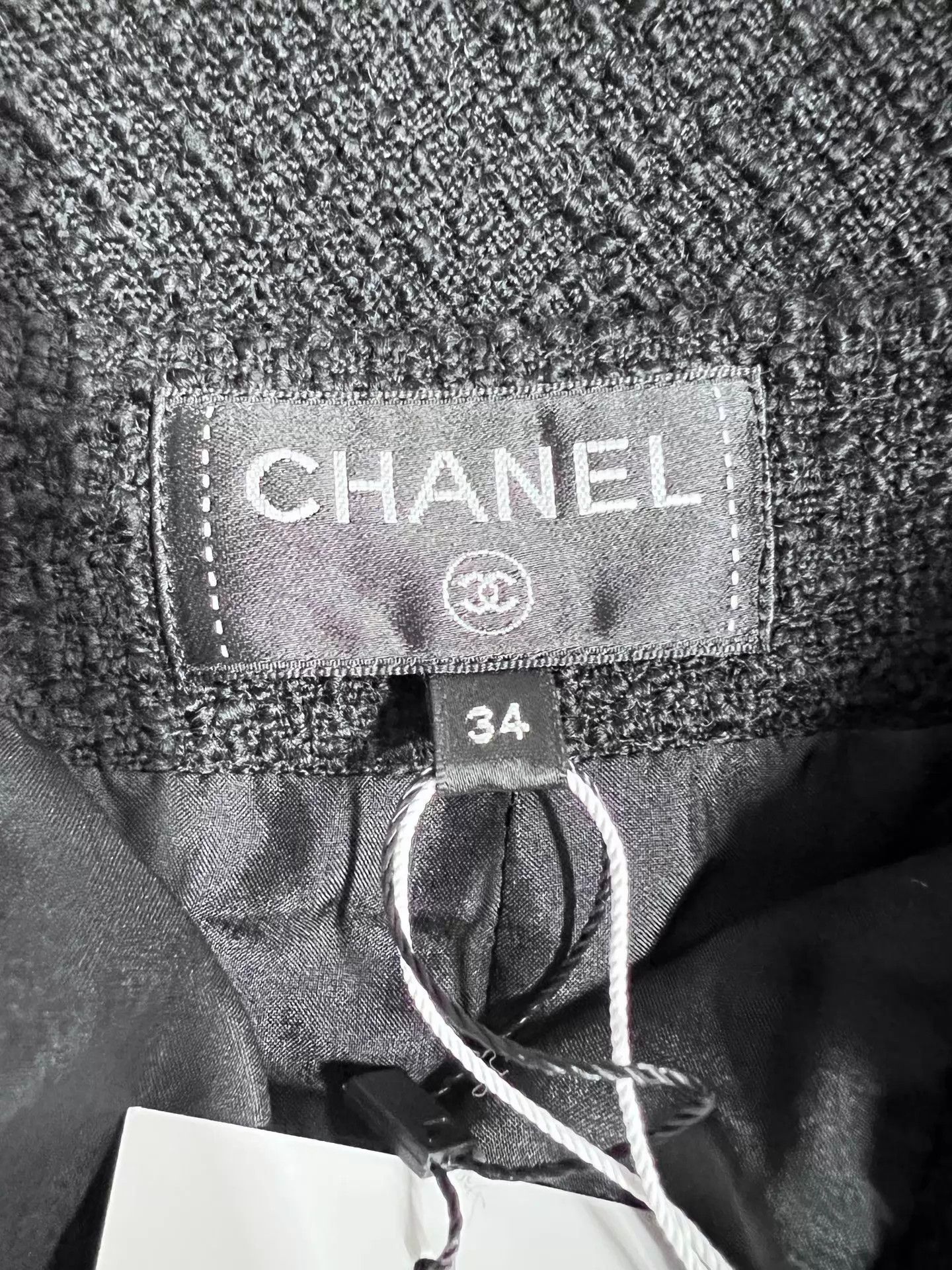 Chanel Chanel Black Gold Woven Tweed Skirt 34 Size 25" / US 0 / IT 36 - 4 Thumbnail