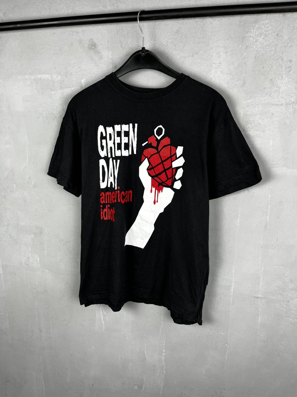 Band Tees Vintage Green Day American Idiot Distressed Band Tee Size US S / EU 44-46 / 1 - 2 Thumbnail