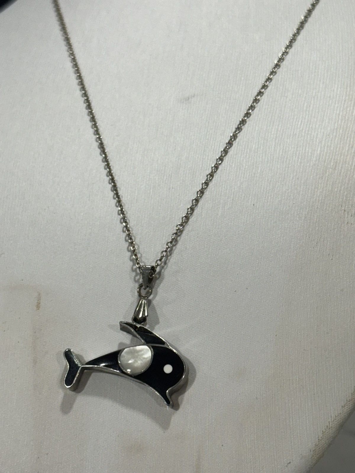 Sterling Silver Silver Orca Whale Pendant Necklace | Onyx & Mother of Pearl Size ONE SIZE - 3 Thumbnail