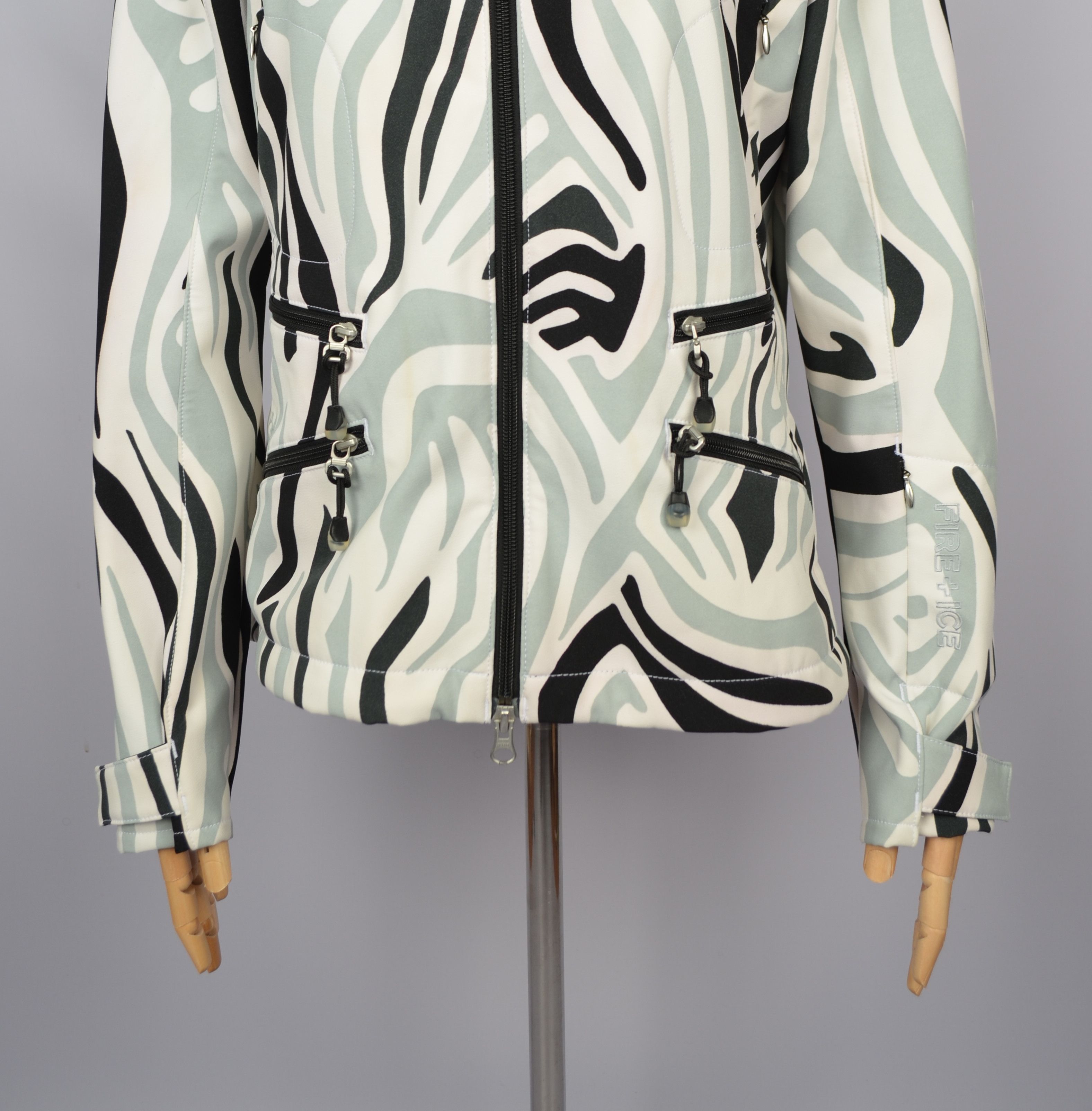 Bogner Bogner Softshell Windbreaker Hooded Stretchy Jacket Size L Size L / US 10 / IT 46 - 3 Thumbnail