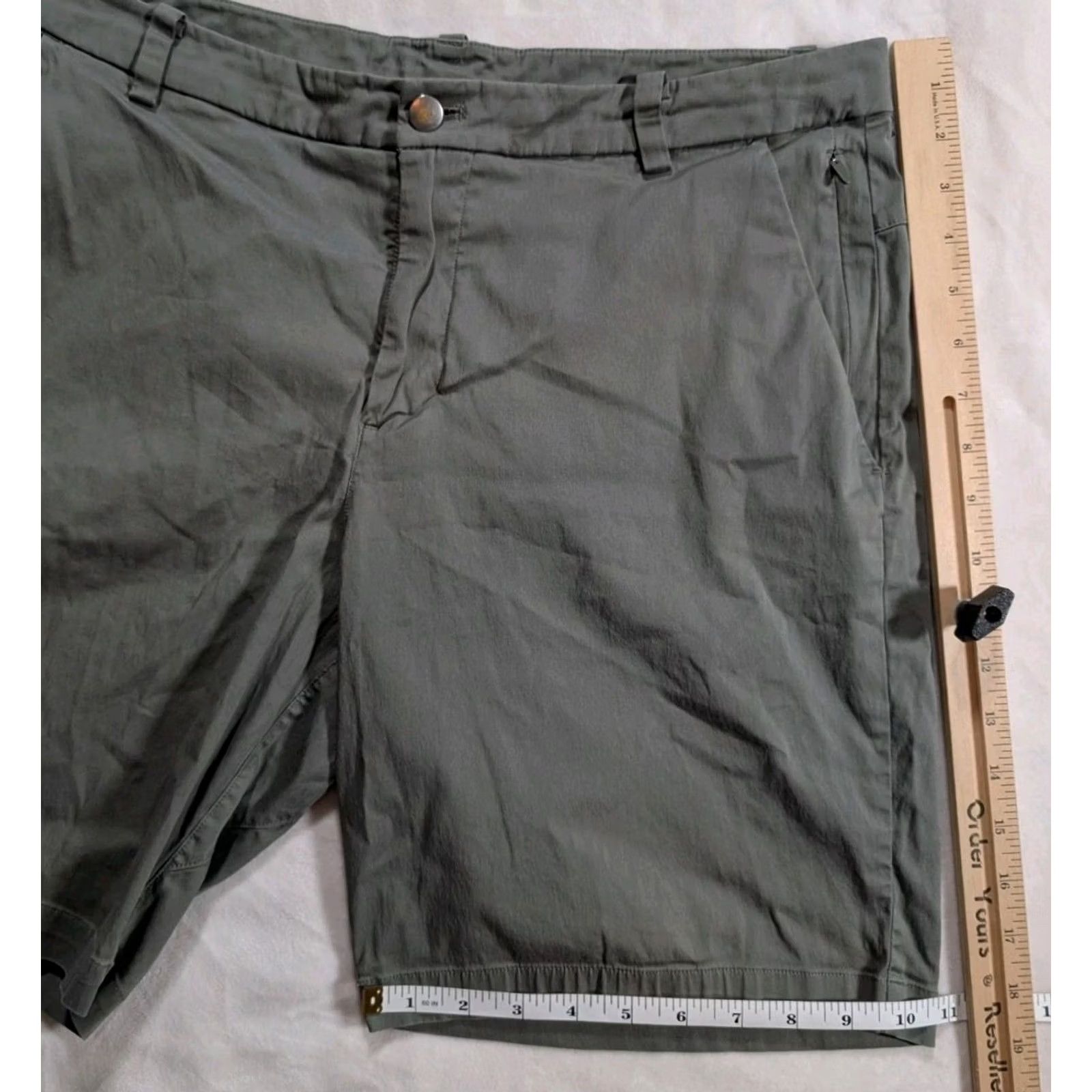 Lululemon Lululemon Mens Commission Classic-Fit Short 8" Warpstreme Size 34 Sage Green Warpstreme White in Sage Green 34 Mens Classic-Fit Short 34 Green Size US 34 / EU 50 - 7 Thumbnail
