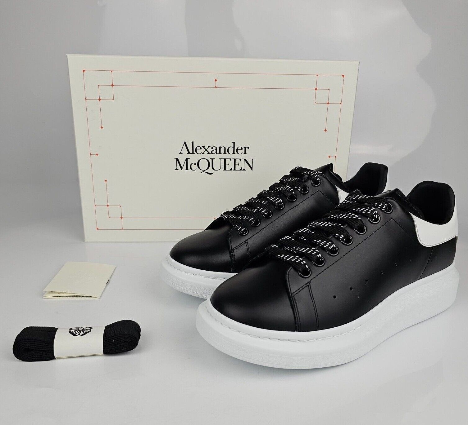Alexander McQueen ALEXANDER MCQUEEN Oversized Men's B&W Sneakers Size US 9.5 / EU 42-43 - 2 Thumbnail