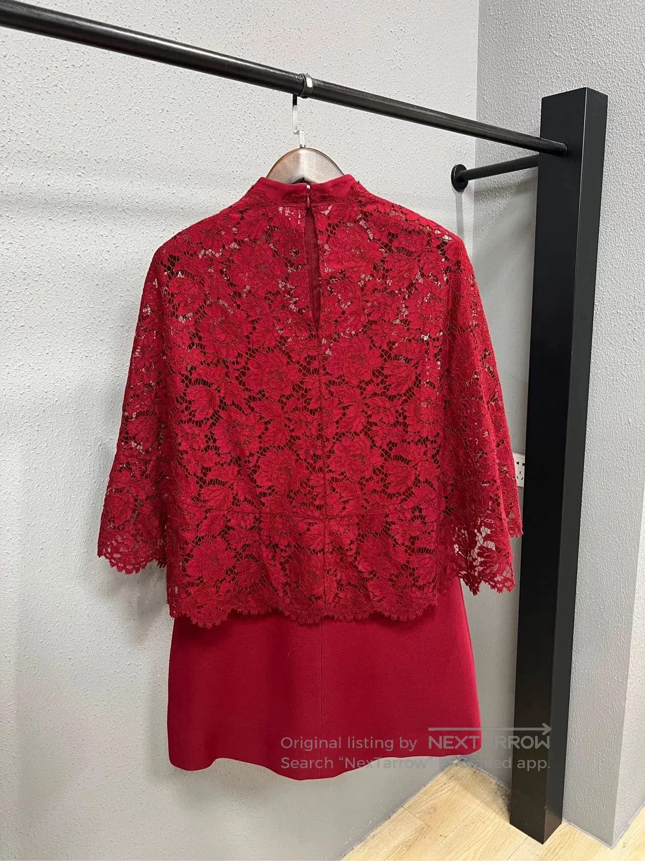 Valentino Valentino Red Lace Dress. Size S / US 4 / IT 40 - 2 Thumbnail