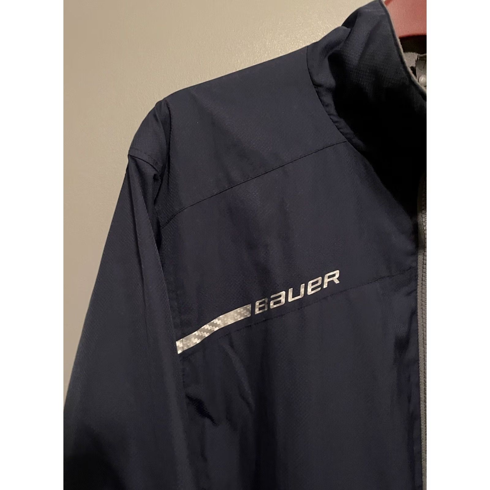 Vintage Bauer Mens Small Black Full Zip Lined Softshell Windbreaker Hockey Jacket Size US S / EU 44-46 / 1 - 5 Thumbnail