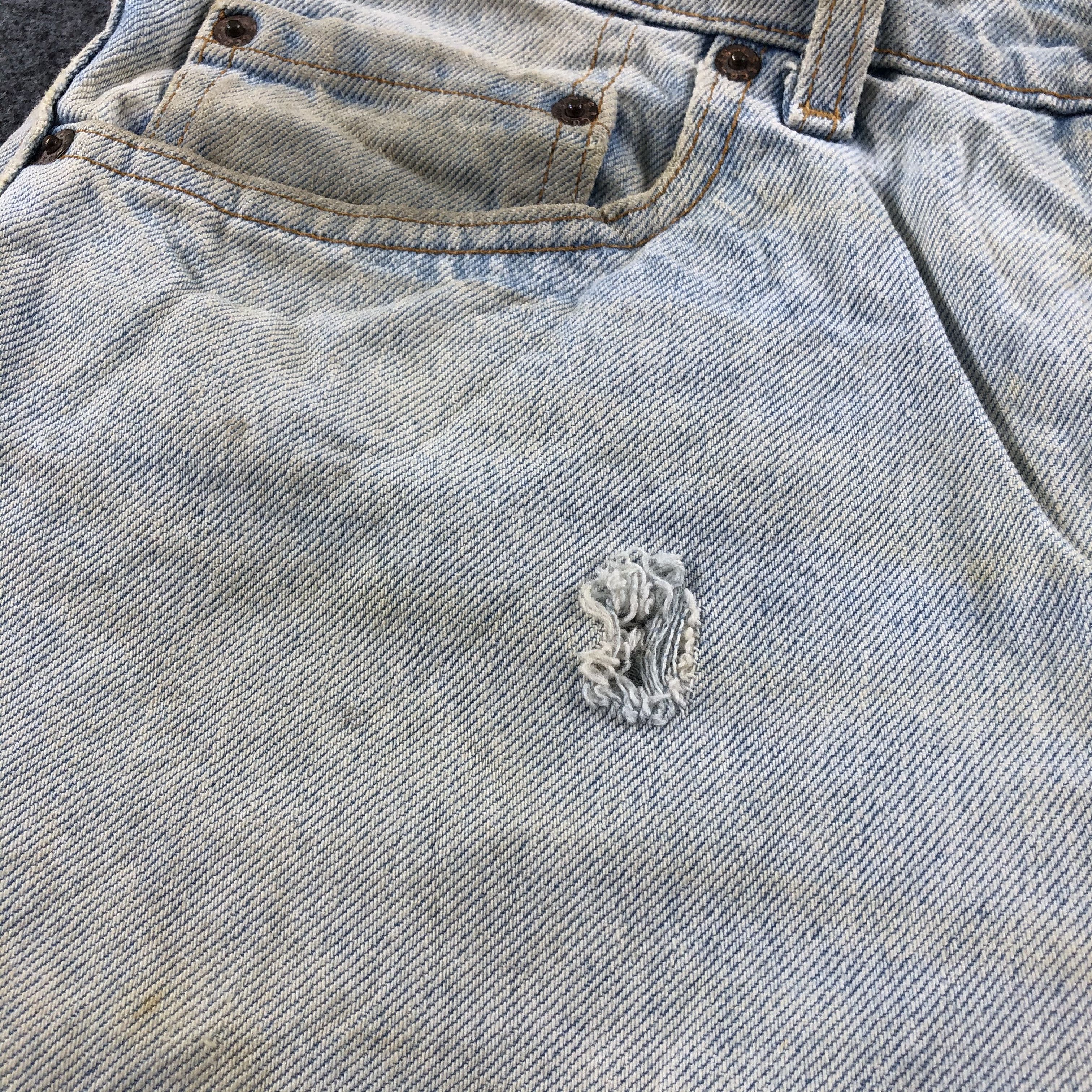 Levi's 90s Vintage Light Wash Levis 555 Jeans-J2375 Size US 32 / EU 48 - 9 Thumbnail