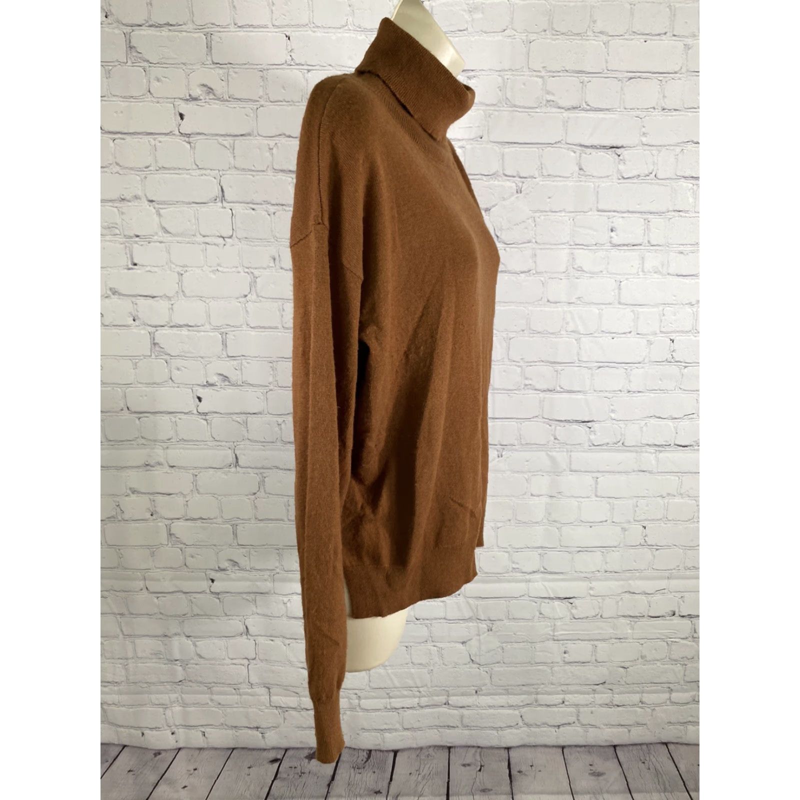 Vintage Etophe Studios Brown Long Sleeve Pullover Turtle Neck Cable Knit Sweater Women M Size M / US 6-8 / IT 42-44 - 2 Thumbnail