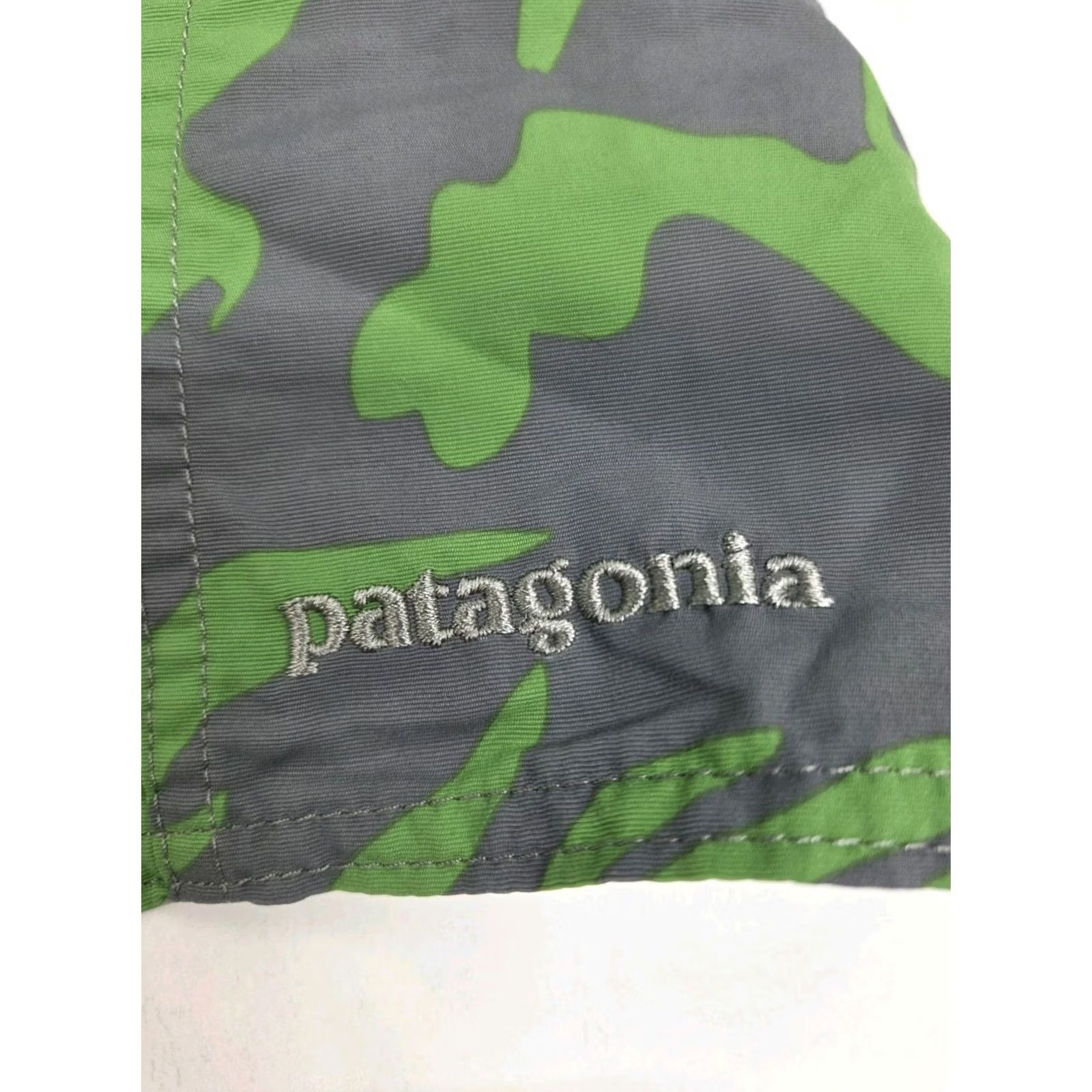 Patagonia Patagonia Mens Board Shorts Green/Grey Side Zip Pocket Drawstring Nylon 32 Camouflage Beach Surfing Womens? Size US 32 / EU 48 - 6 Thumbnail