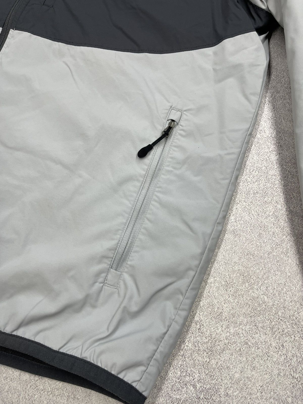 Nike Vintage Nike Athletic Nylon Jacket Basic Logo Swoosh Y2K TN Size US L / EU 52-54 / 3 - 9 Thumbnail