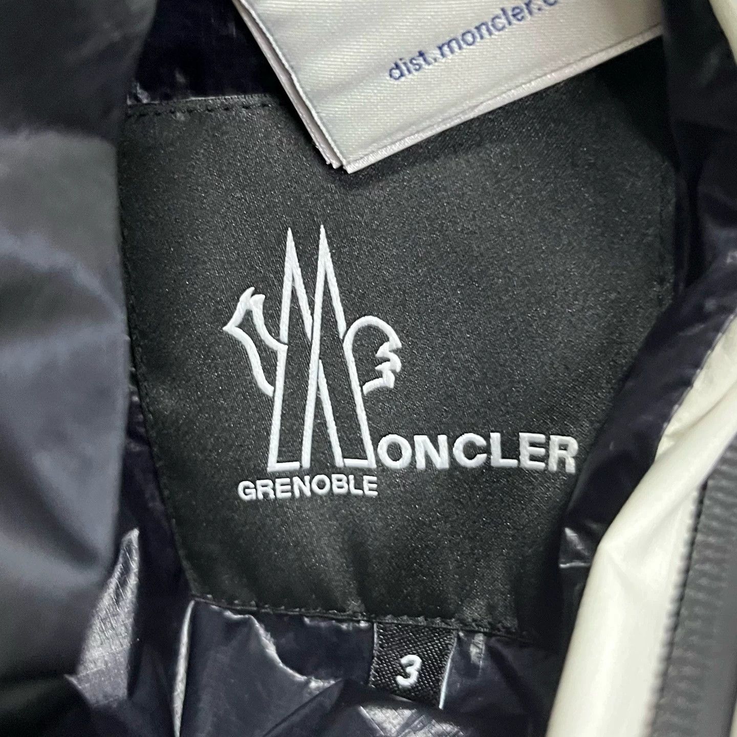 Moncler Moncler 25 White Double-Sided Letter Print Down Jacket Size US XXS / EU 40 - 3 Thumbnail