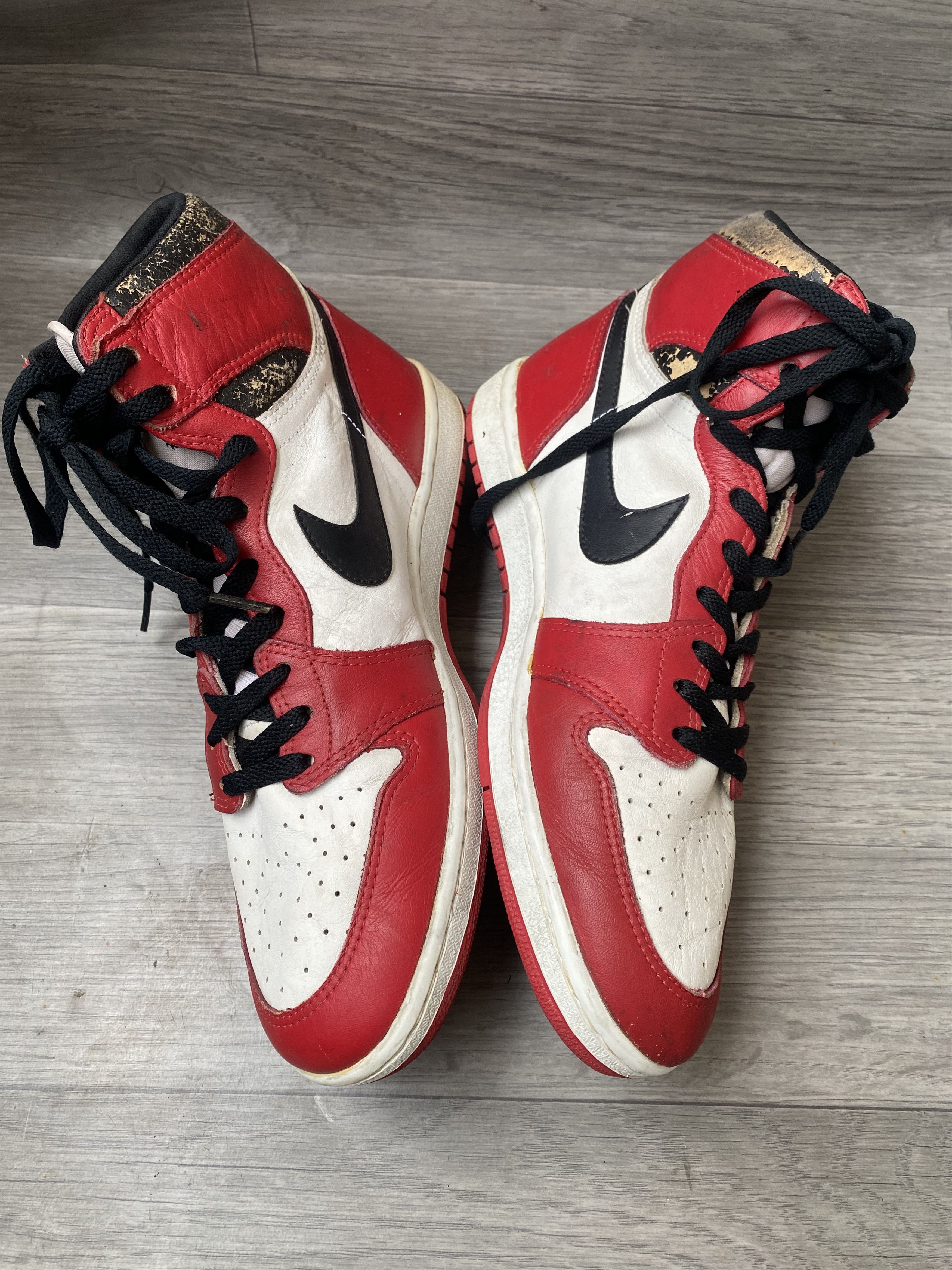 Nike Vintage Nike air jordan 1 OG 1985 Chicago sneakers sz 10.5 Size US 10 / EU 43 - 10 Thumbnail