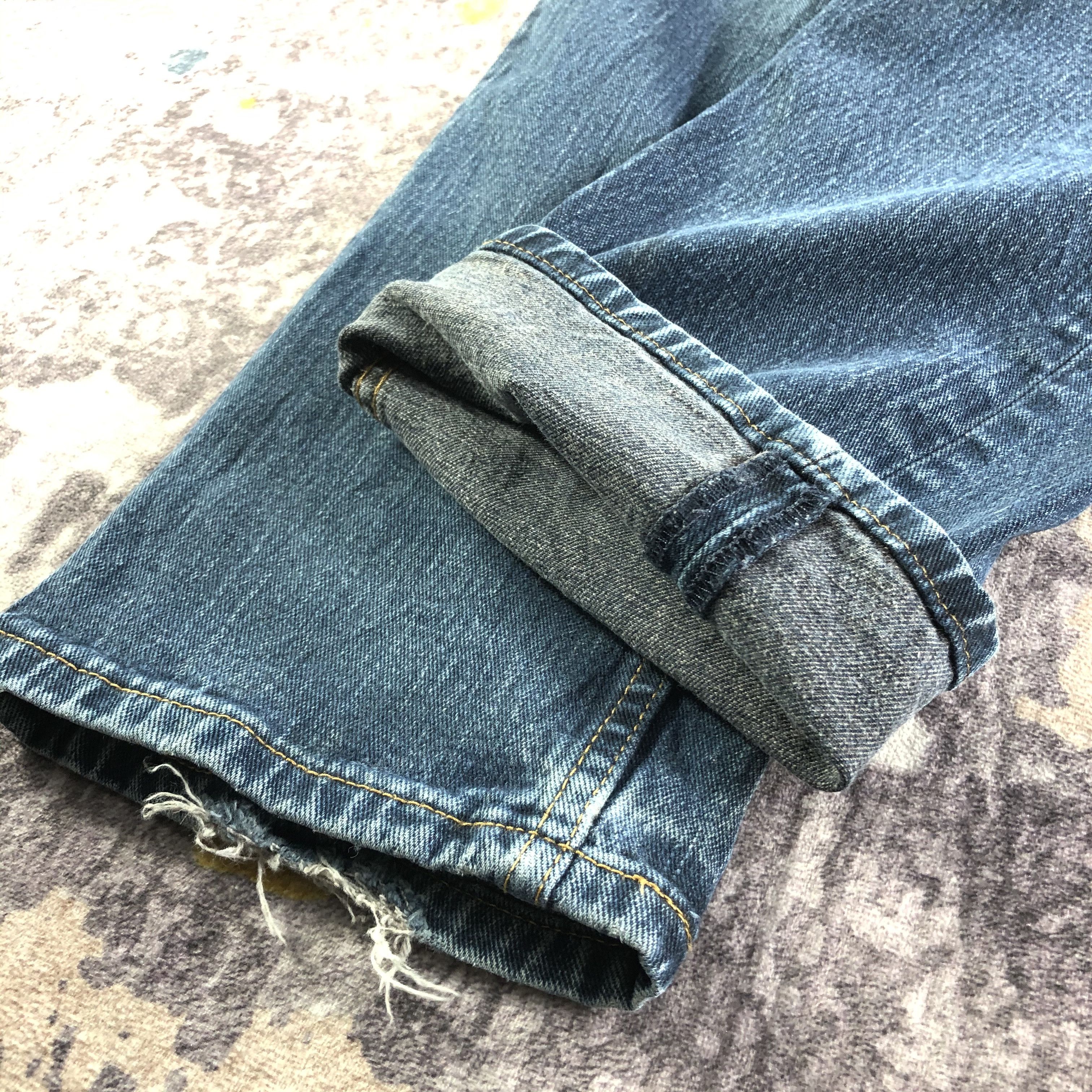 Levi's × Vintage Vintage Blue Wash Levis 505 Jeans-JM3487 Size US 37 - 7 Thumbnail