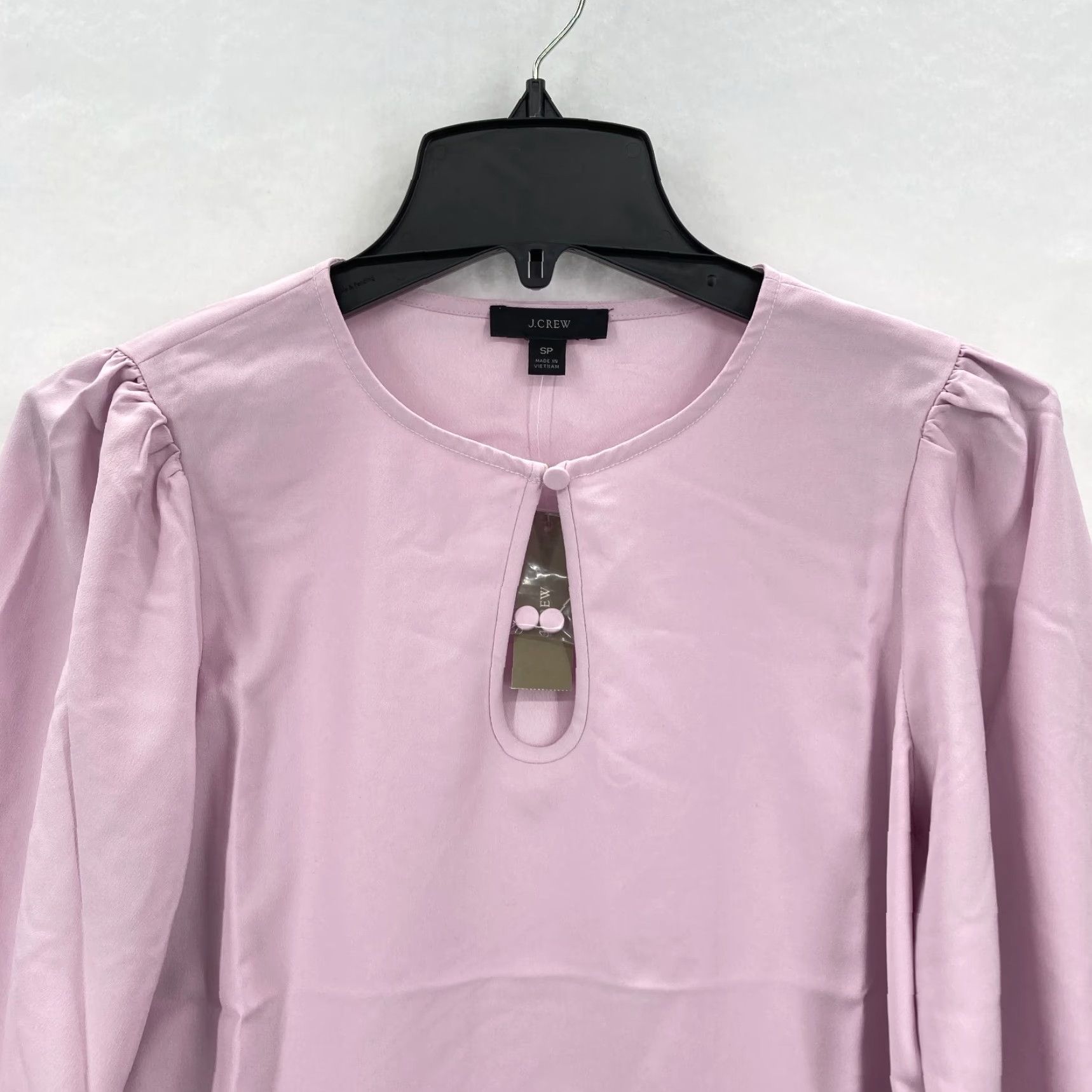 J.Crew J.Crew Puff Sleeve Satin Back Crepe Top Women's SP Petite Pink Keyhole Neckline Shirt Size S / US 4 / IT 40 - 3 Thumbnail