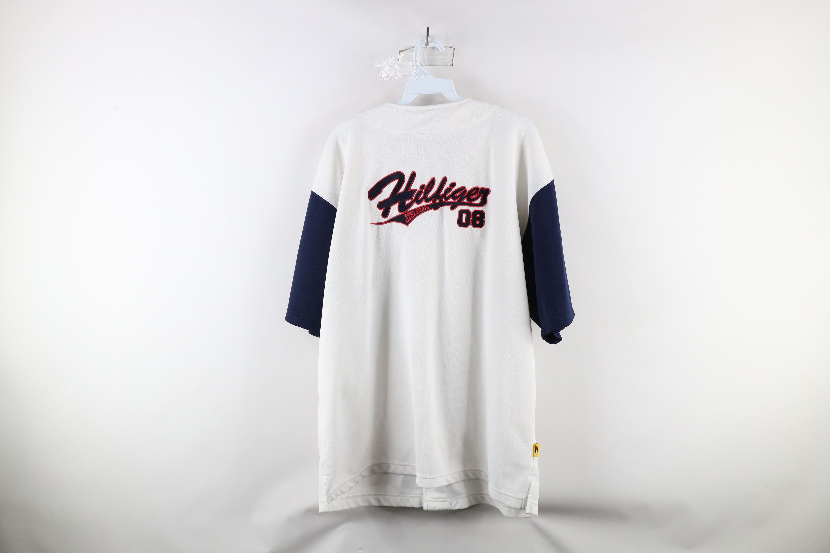 Tommy Hilfiger × Vintage Vintage 90s Tommy Hilfiger Spell Out Baseball Jersey White Size US L / EU 52-54 / 3 - 11 Thumbnail