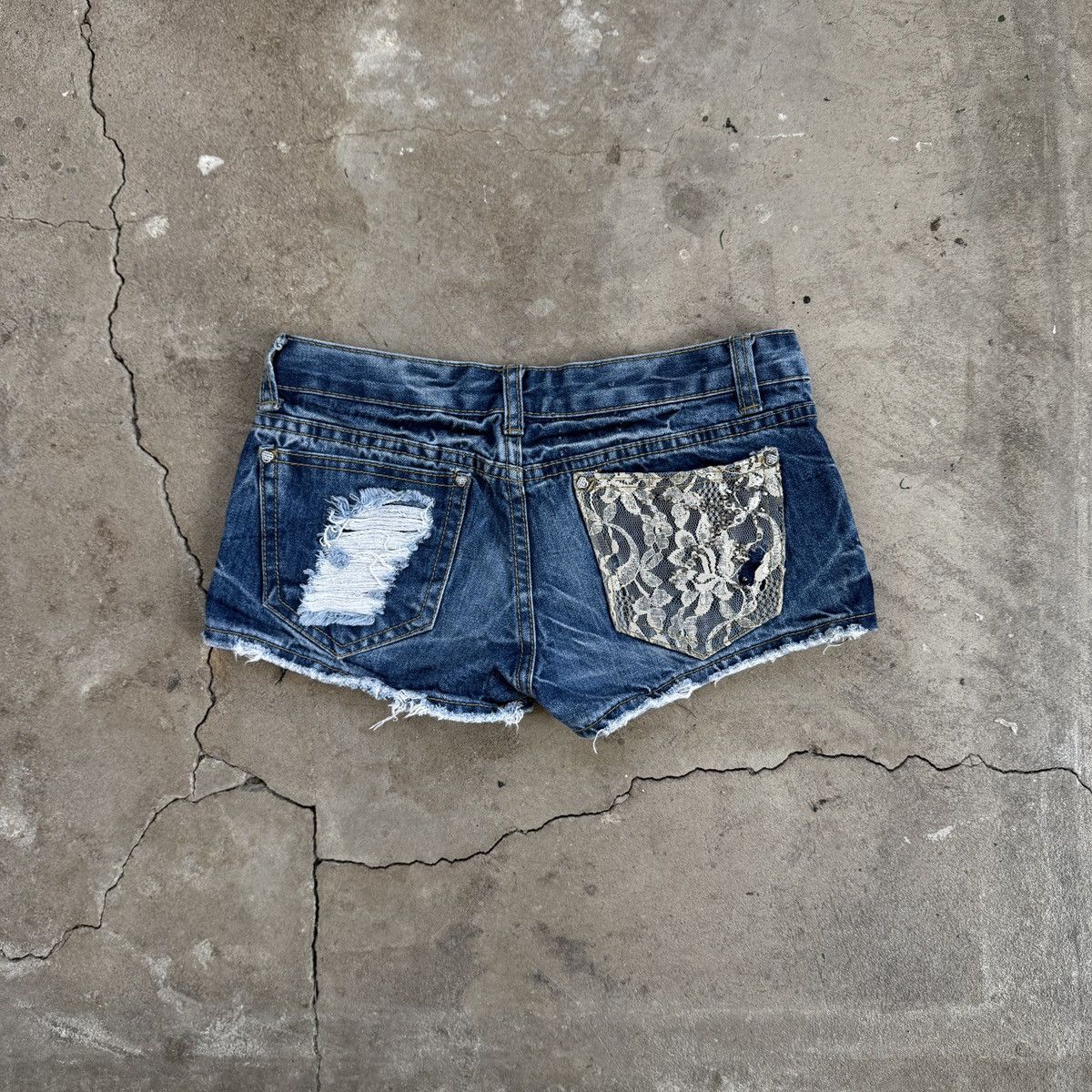 Vintage Vintage Y2K Denim Sexy Mini Shorts Size 25" / US 0 / IT 36 - 2 Thumbnail