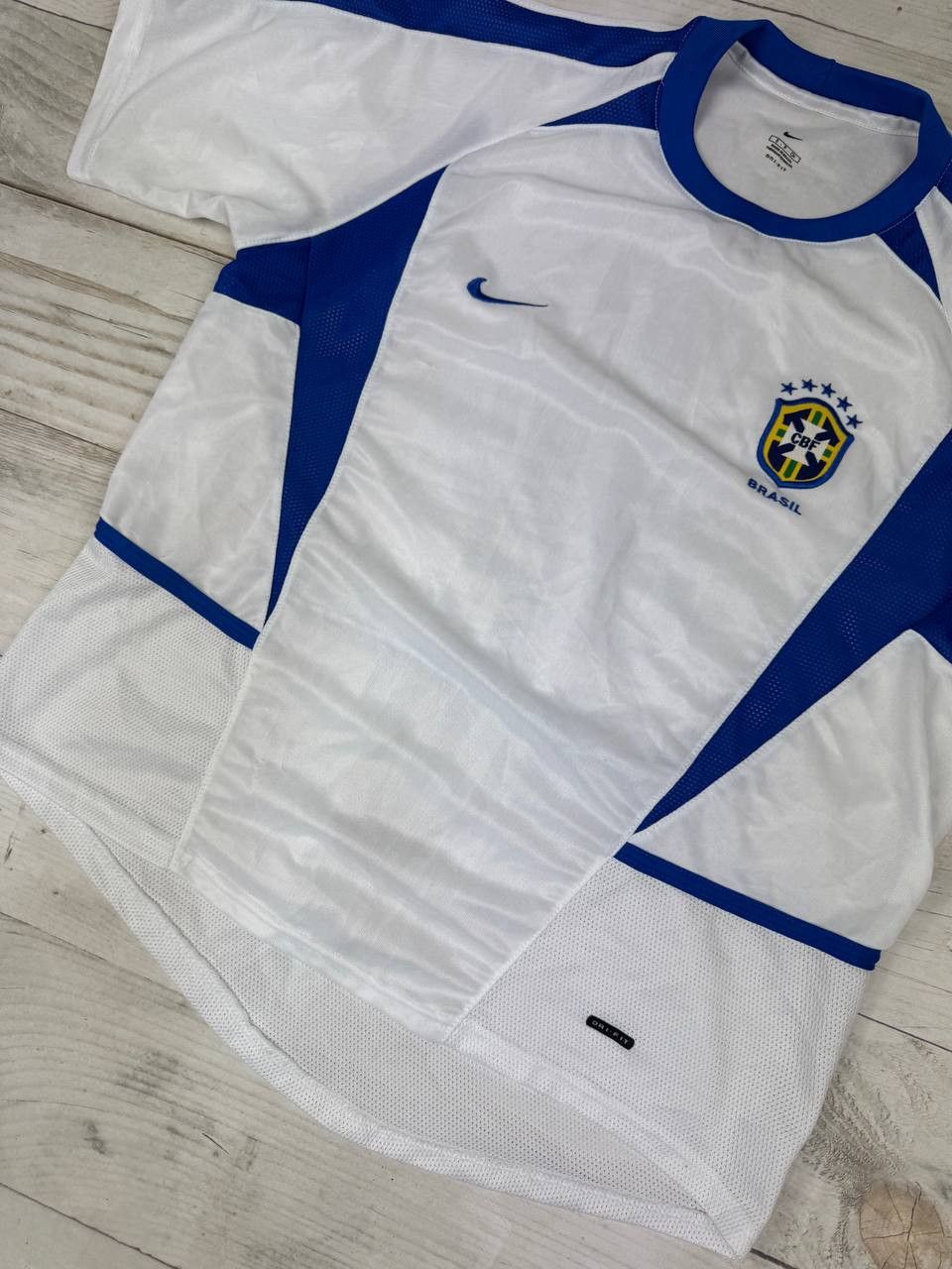 Nike Vintage Nike Brazil 2002 2004 Training Shirt Soccer Jersey Size US S / EU 44-46 / 1 - 3 Thumbnail