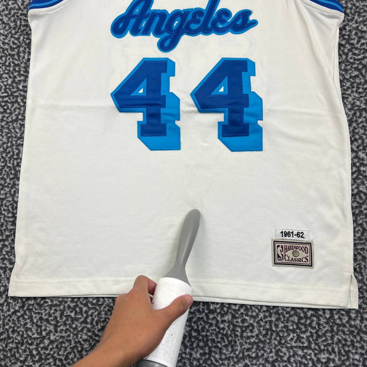 NBA Los Angeles LA Lakers West #44 Jersey Shirt Men Medium New M Size US M / EU 48-50 / 2 - 3 Thumbnail
