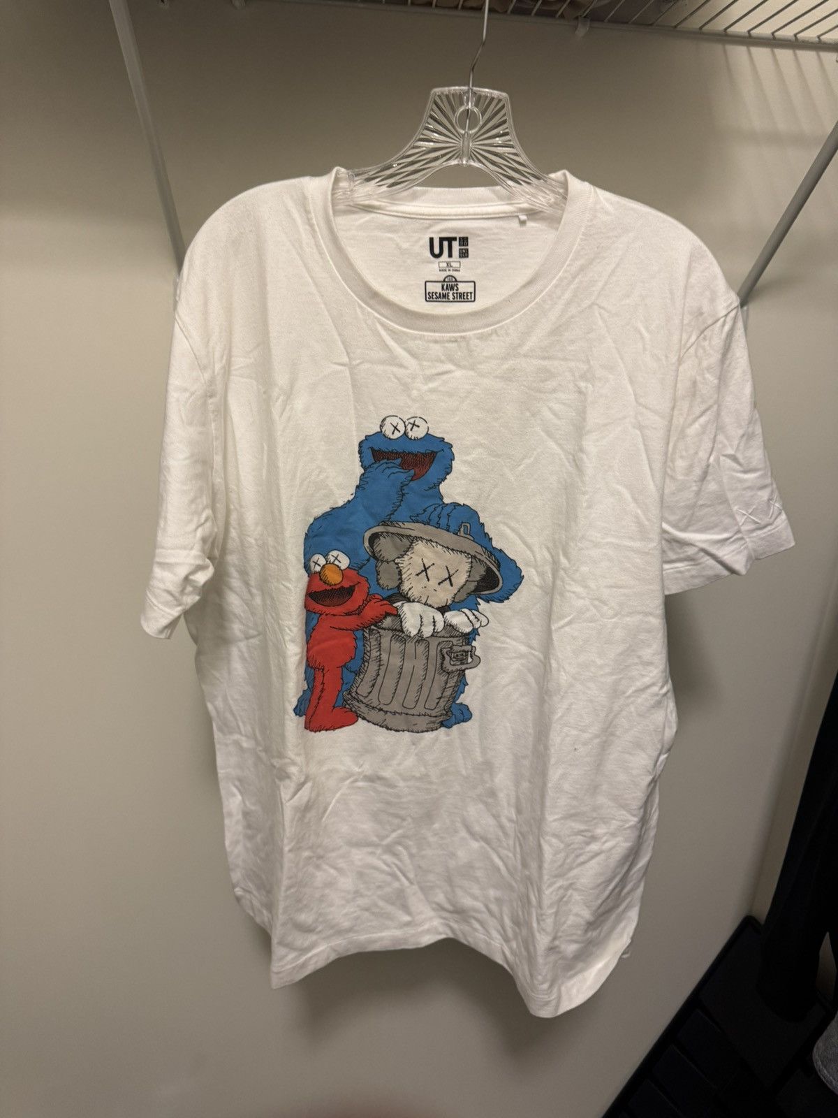 Kaws × Uniqlo Kaws X Uniqlo Size US XL / EU 56 / 4 - 1 Thumbnail
