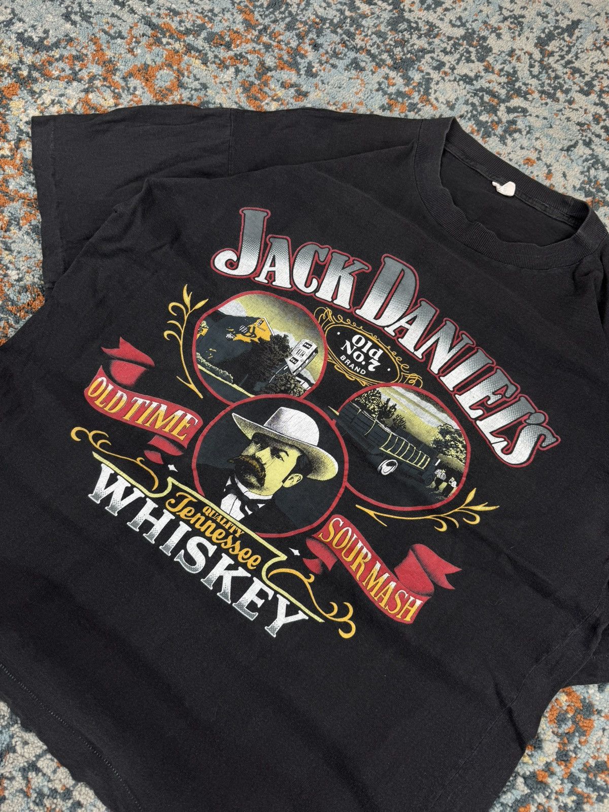 Vintage Vintage 90s Jack Daniels whiskey 3d emblem style graphic tee Size US XL / EU 56 / 4 - 3 Thumbnail