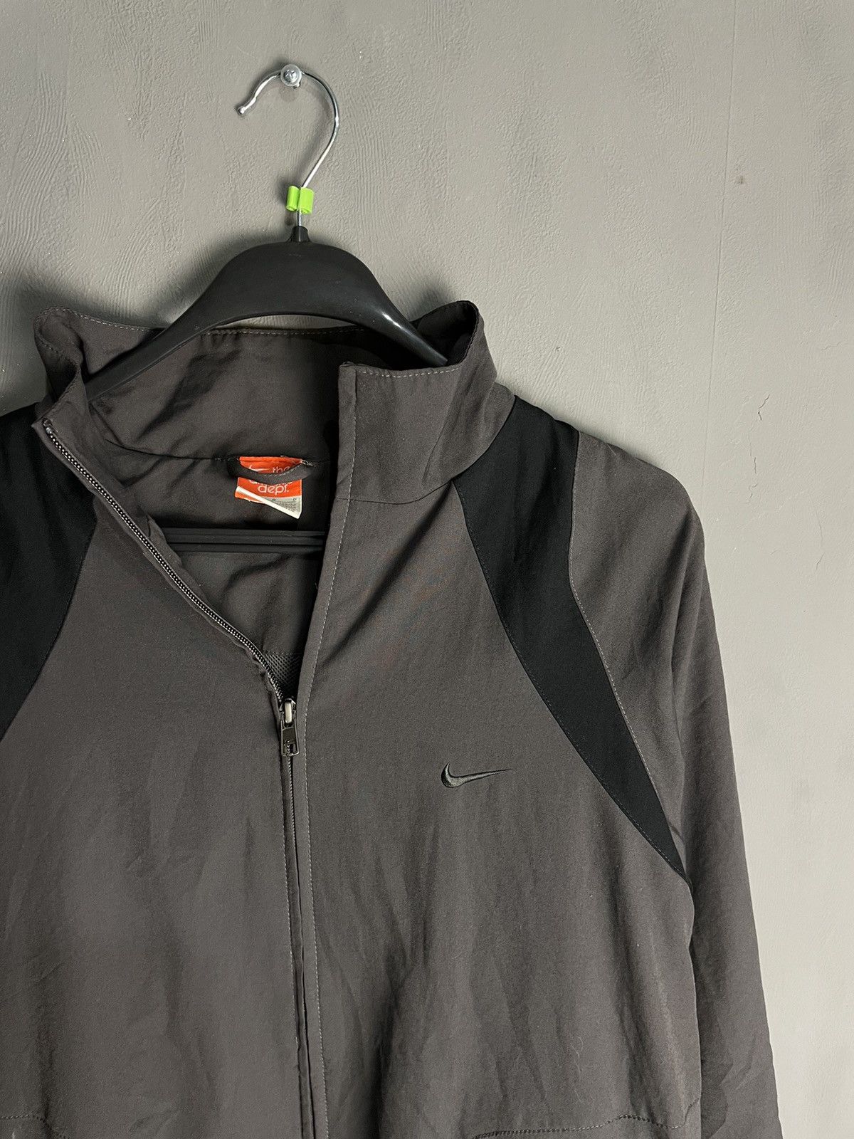 Nike Vintage Nike Track Jacket Swoosh Logo Silver Size US L / EU 52-54 / 3 - 2 Thumbnail